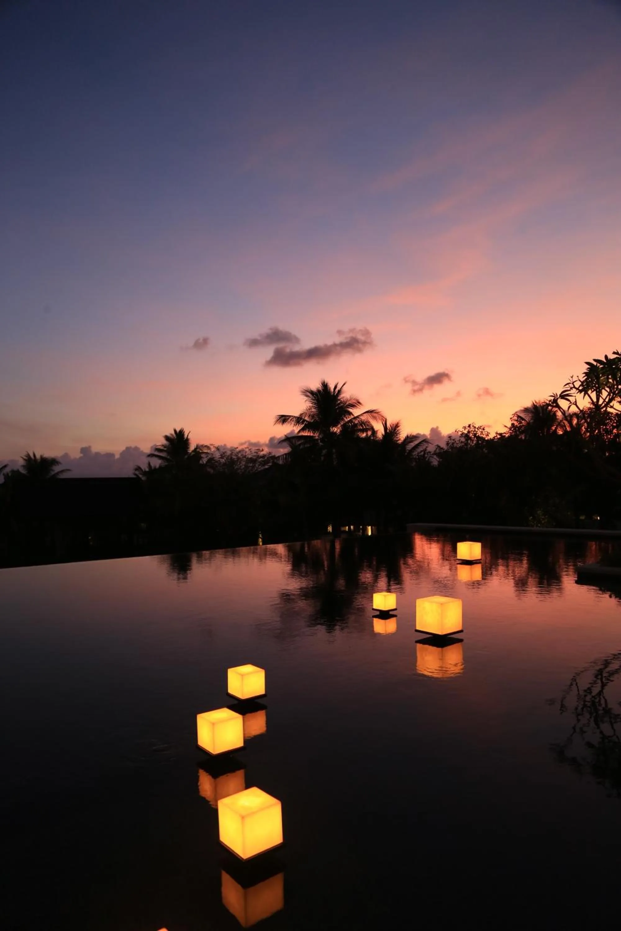 Sunset in Capella Tufu Bay, Hainan
