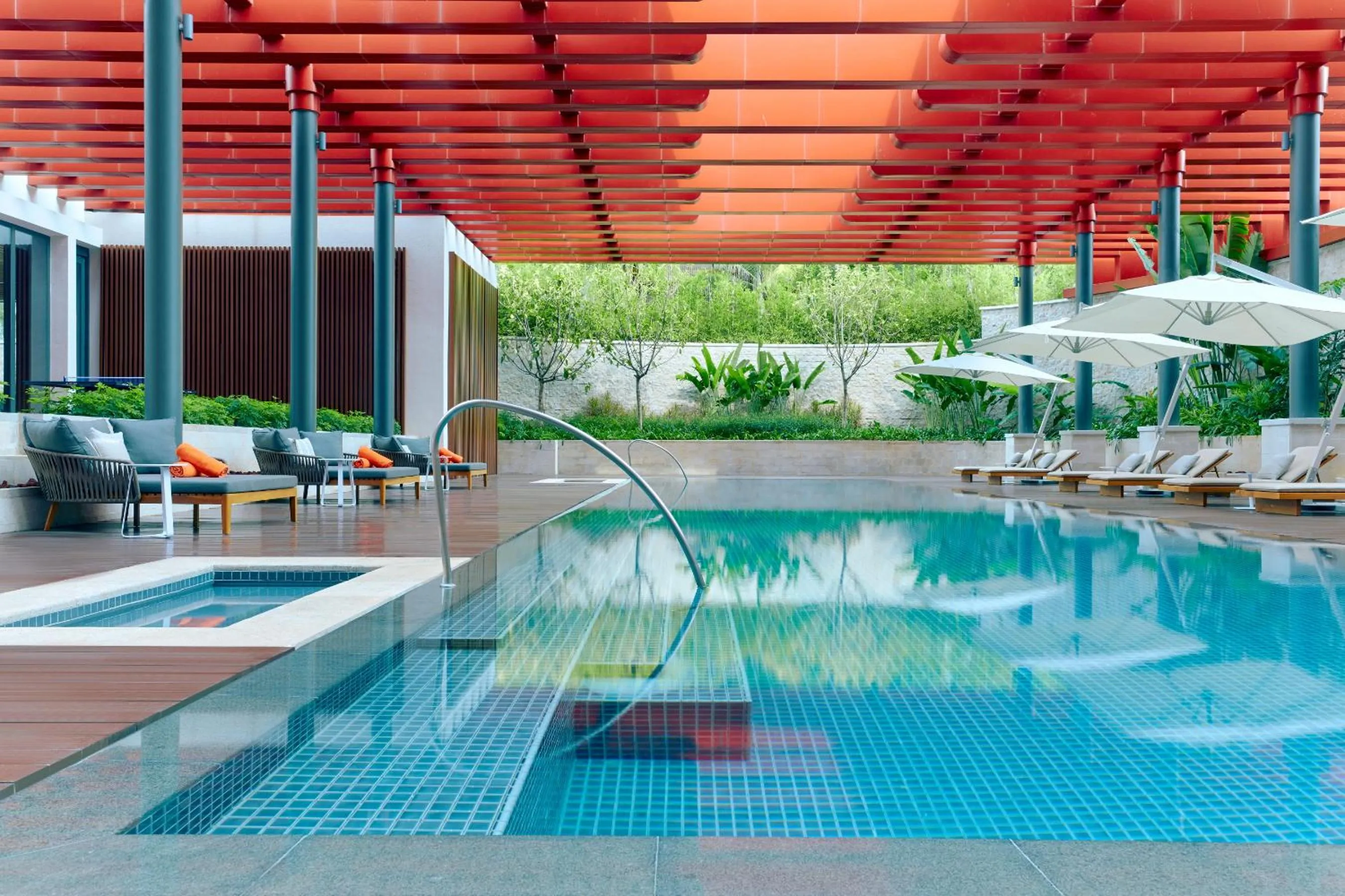 Swimming pool in Capella Tufu Bay, Hainan