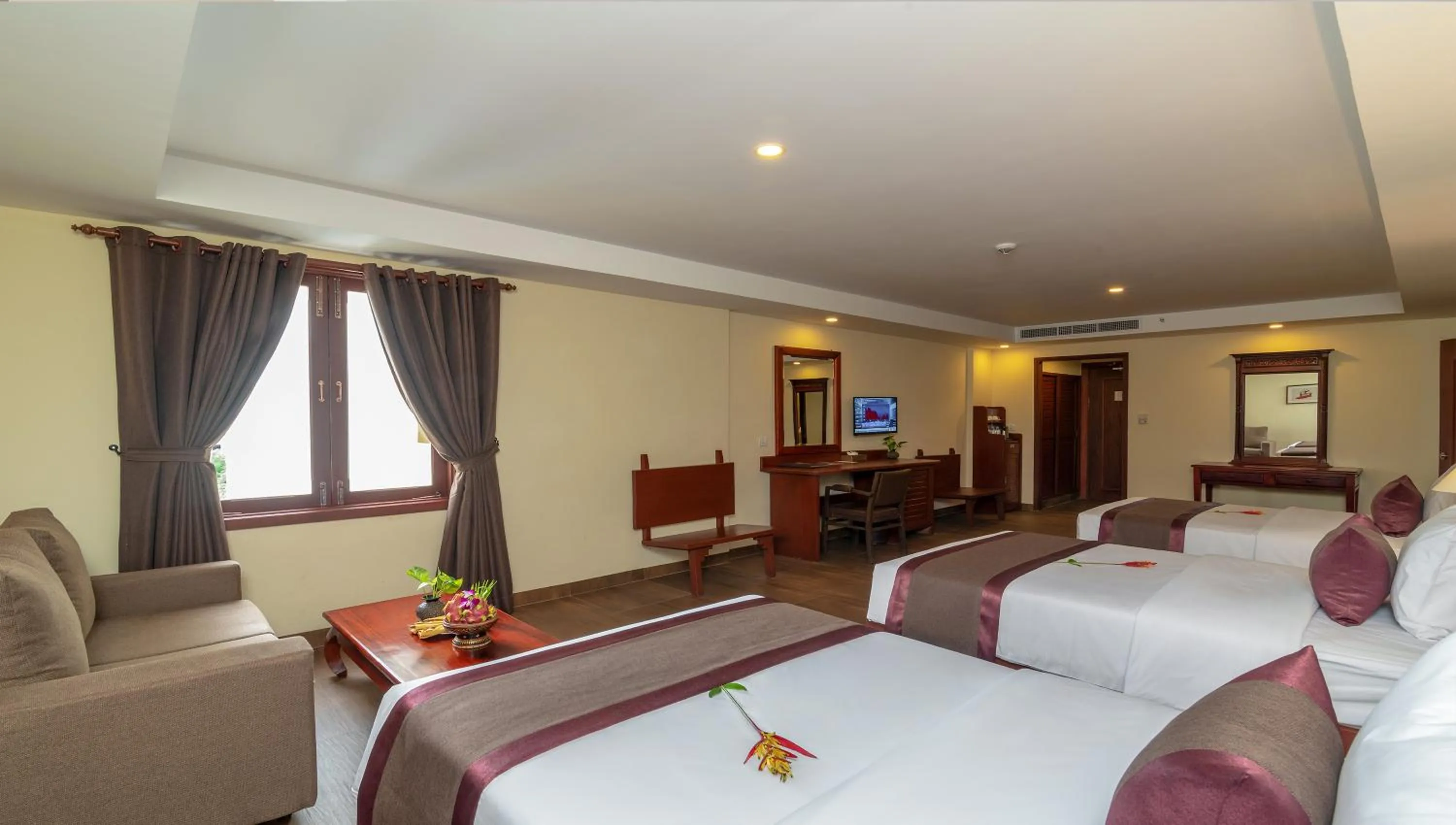 Photo of the whole room, Bed in Hotel De La Renaissance