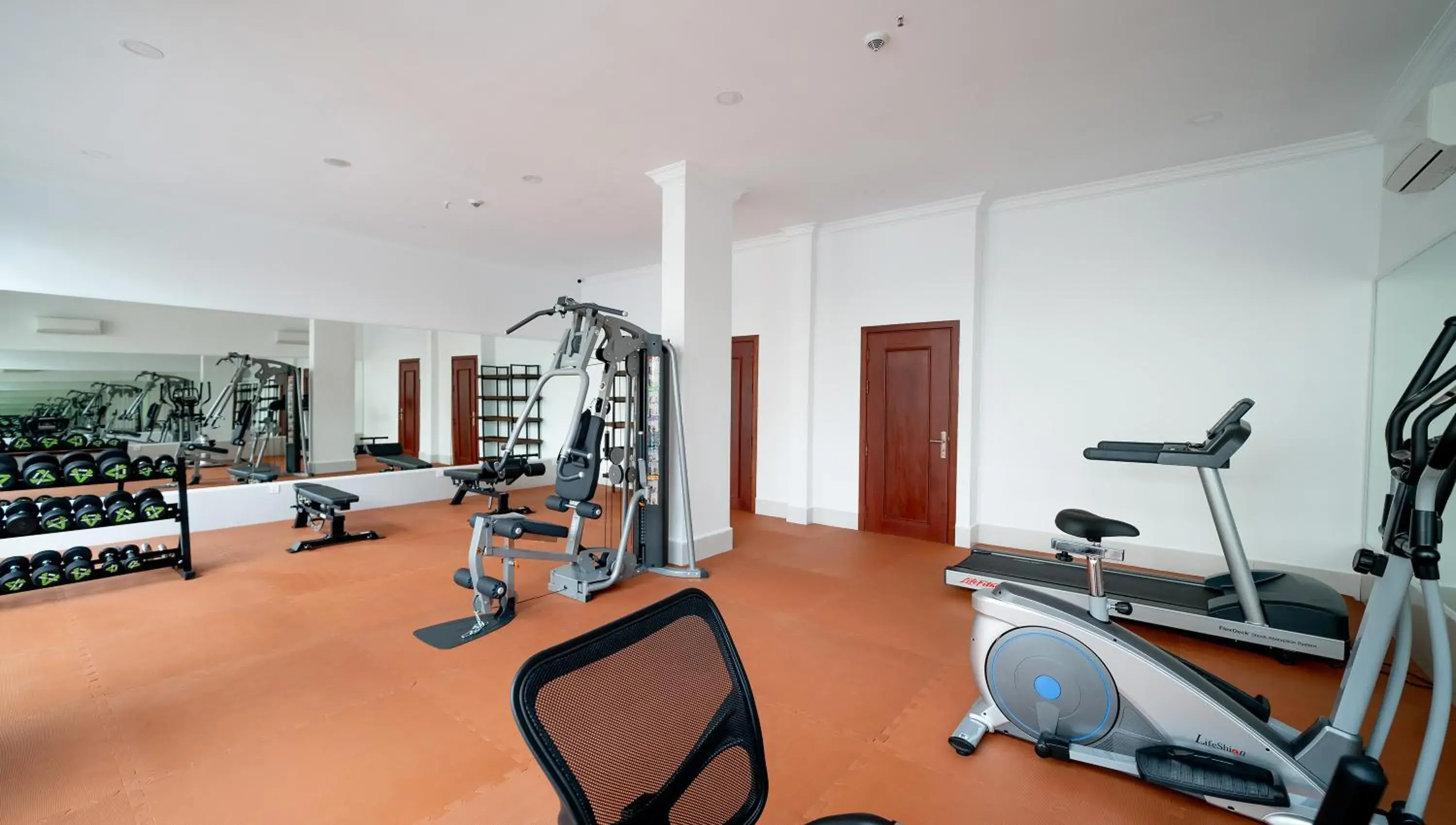 Fitness centre/facilities in Hotel De La Renaissance Fitness centre/facilities in Hotel De La Renaissance