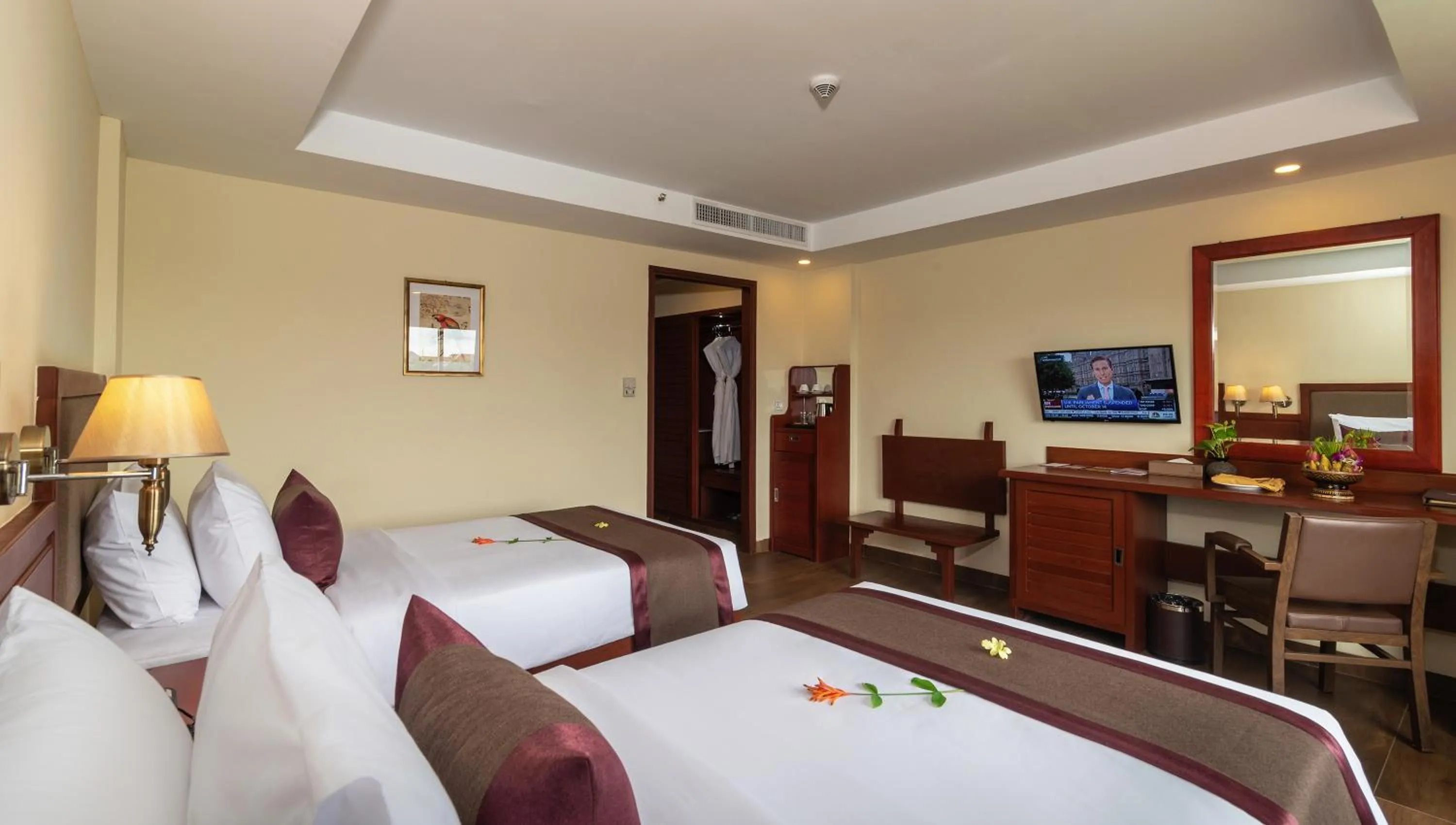 Bed in Hotel De La Renaissance