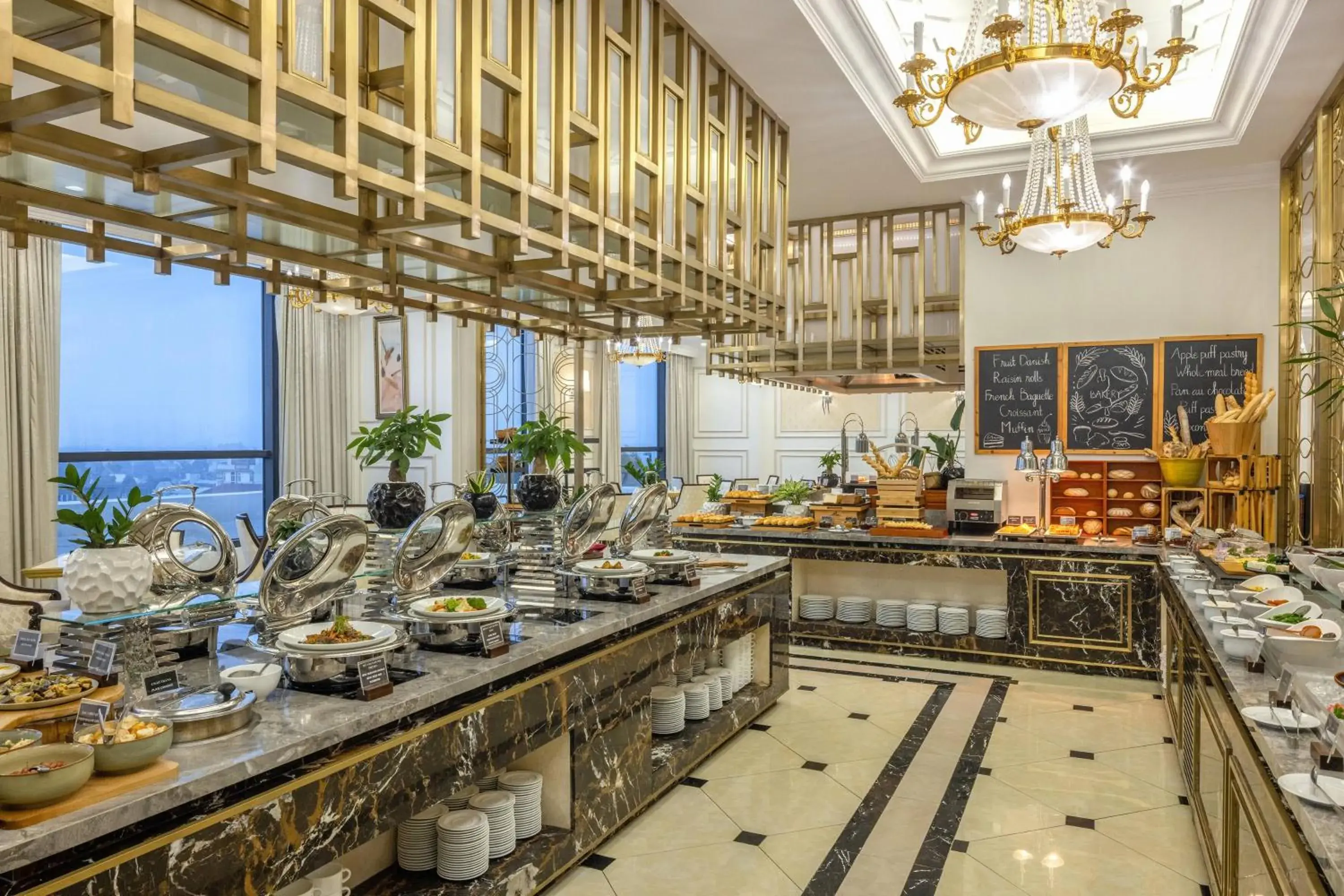 Restaurant/places to eat in Meliá Vinpearl Phu Ly Restaurant/places to eat in Meliá Vinpearl Phu Ly