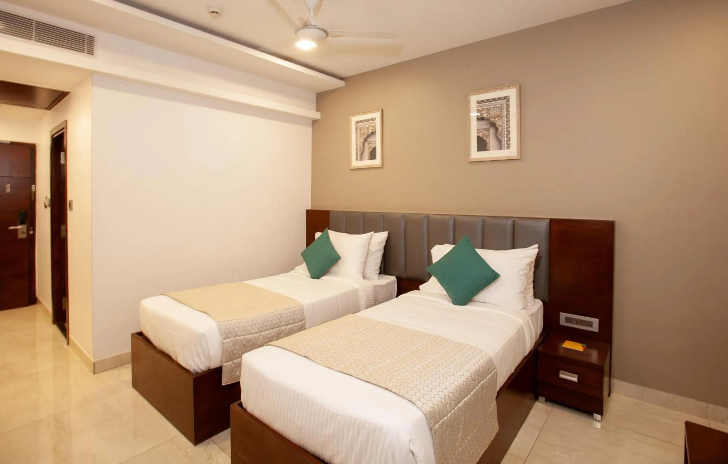 Bed in Mango Suites Viera