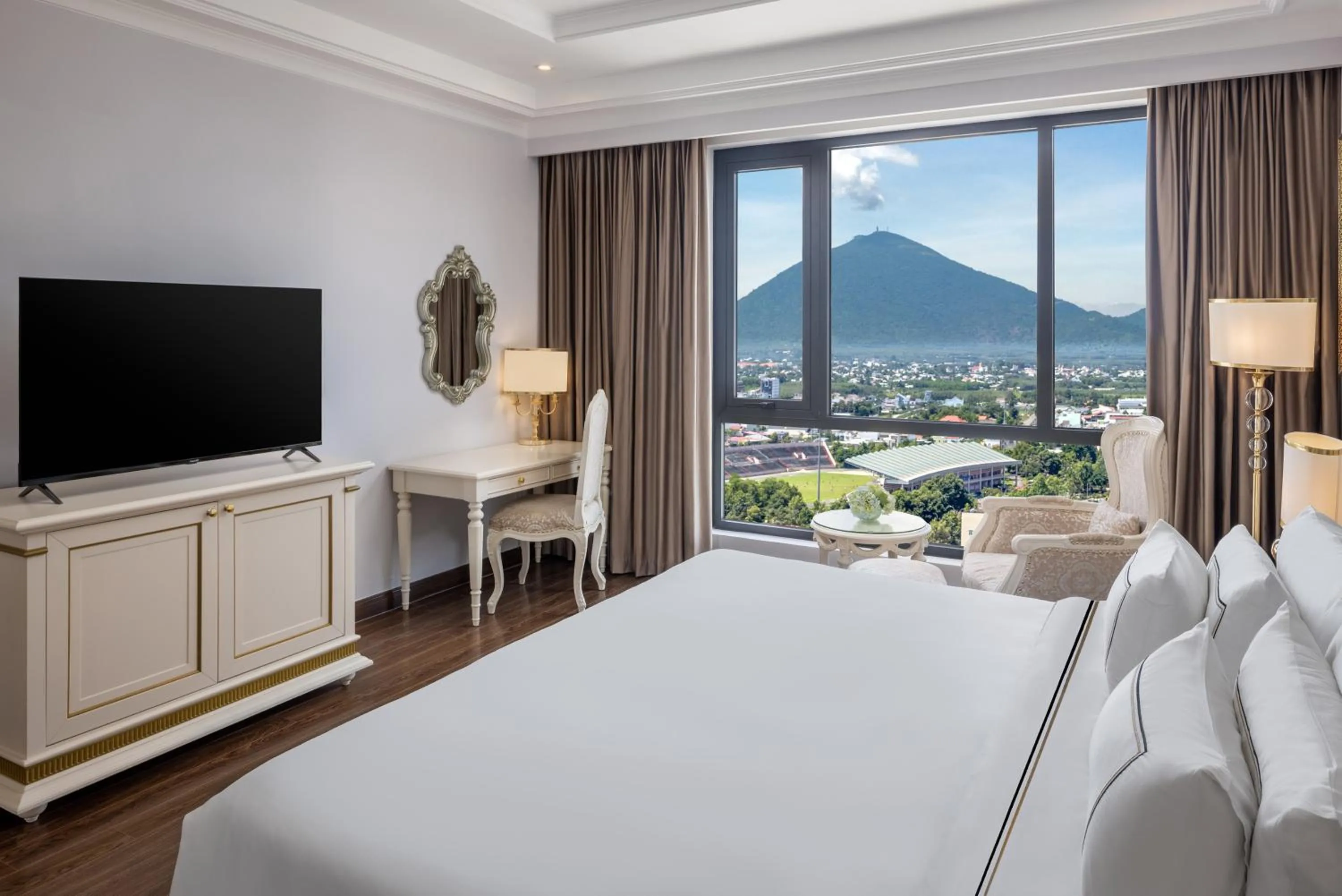 Bed in Melia Vinpearl Tay Ninh