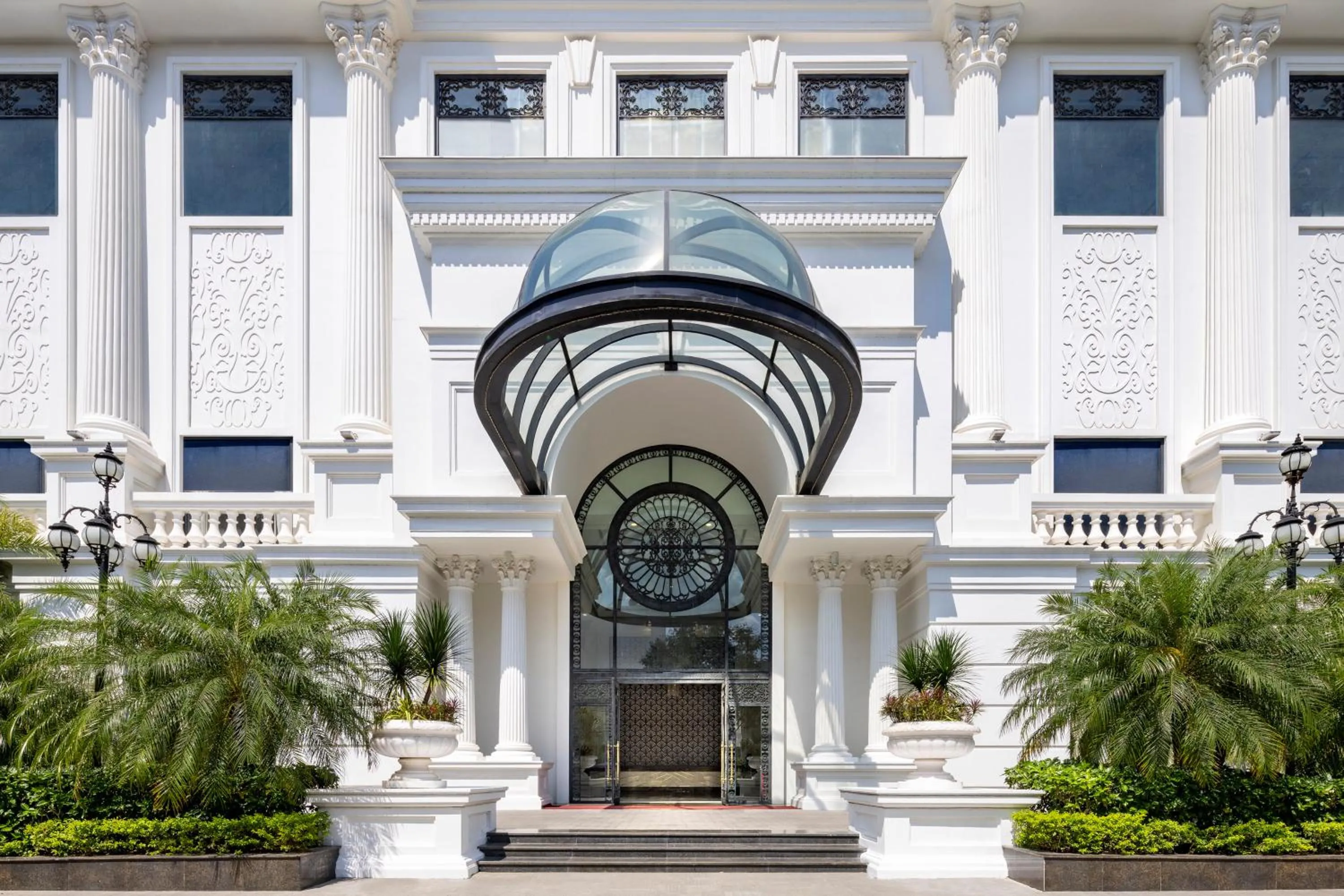 Facade/entrance in Melia Vinpearl Tay Ninh