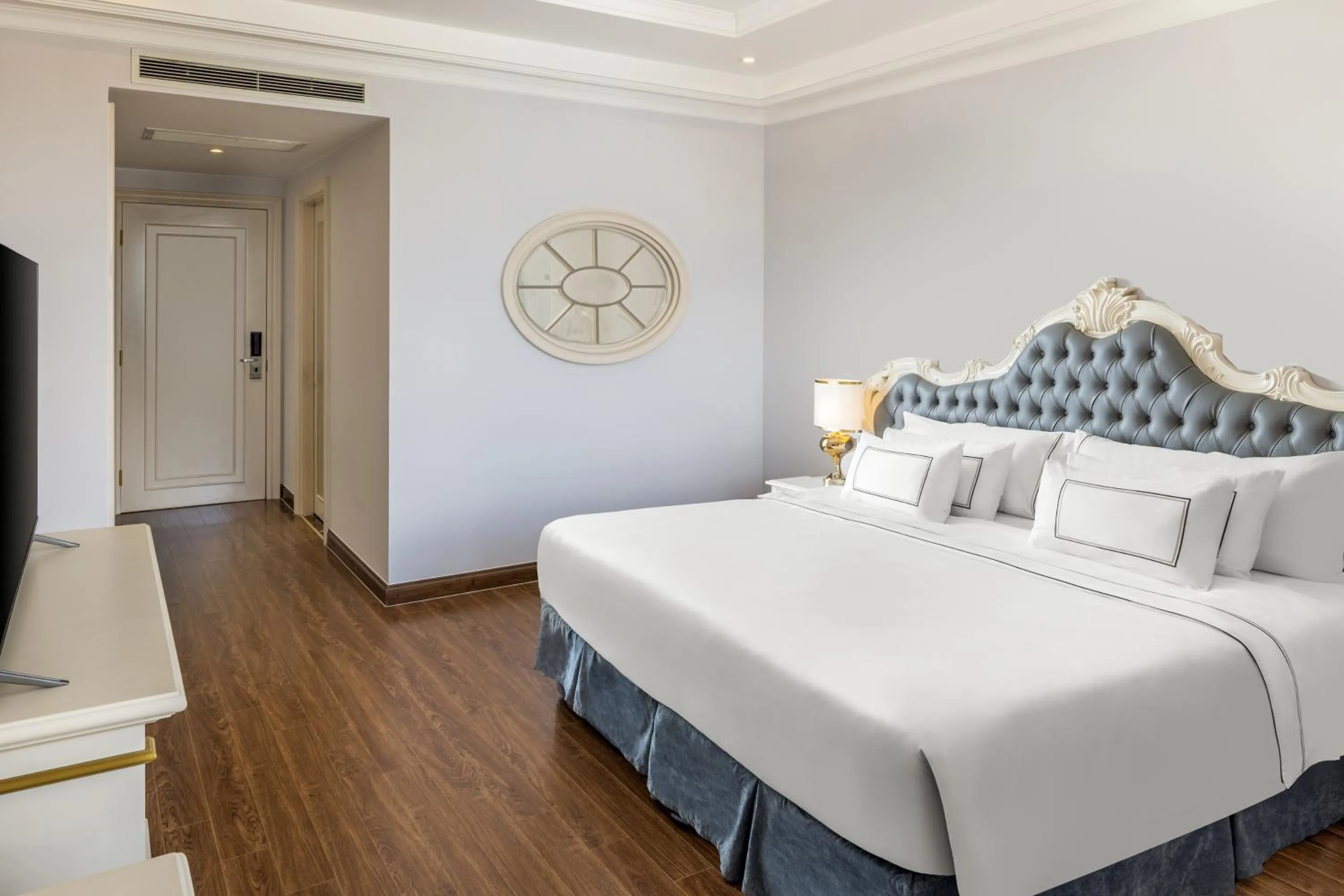 Bed in Melia Vinpearl Tay Ninh