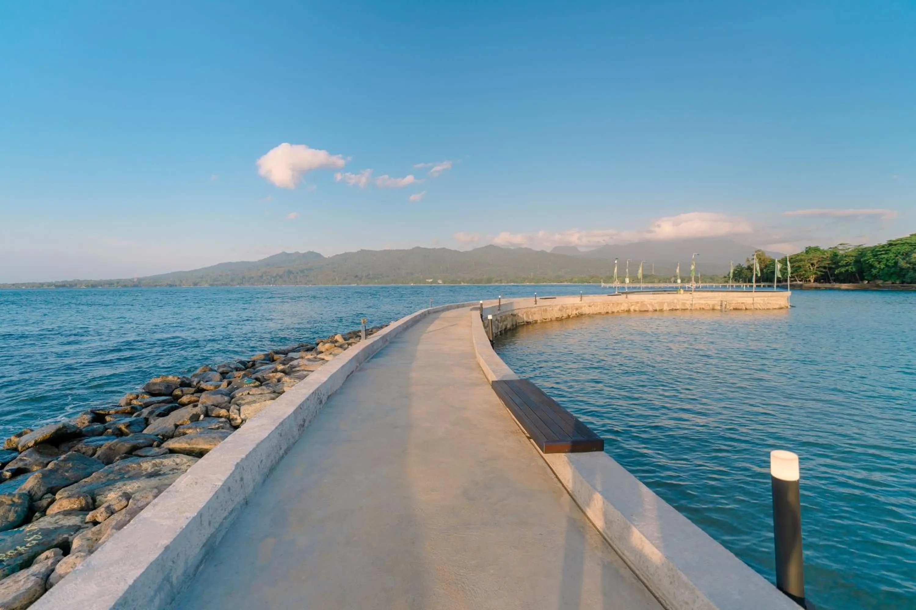 Beach in Mutiara Carita Cottages