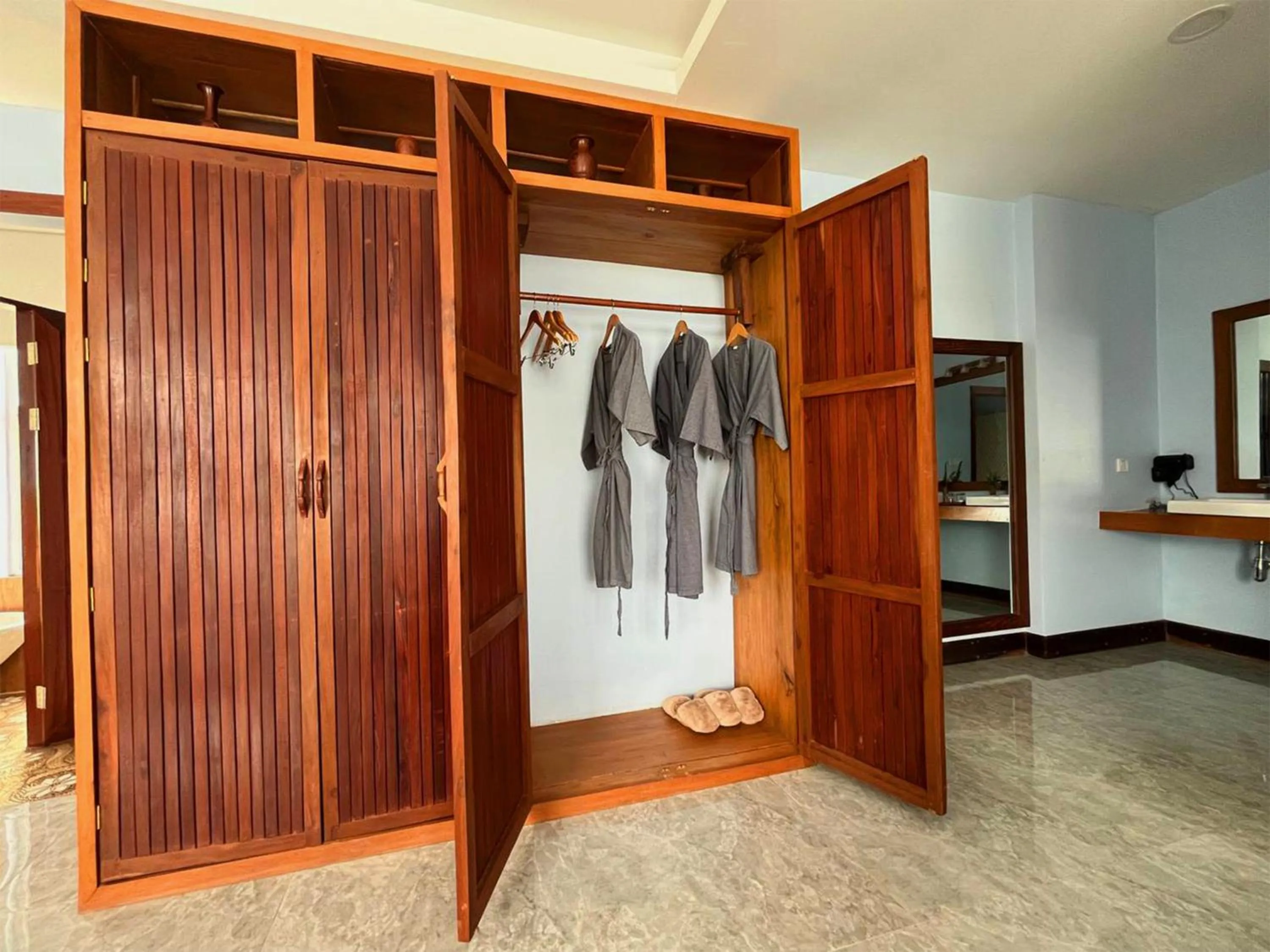 wardrobe in Cheata Residence