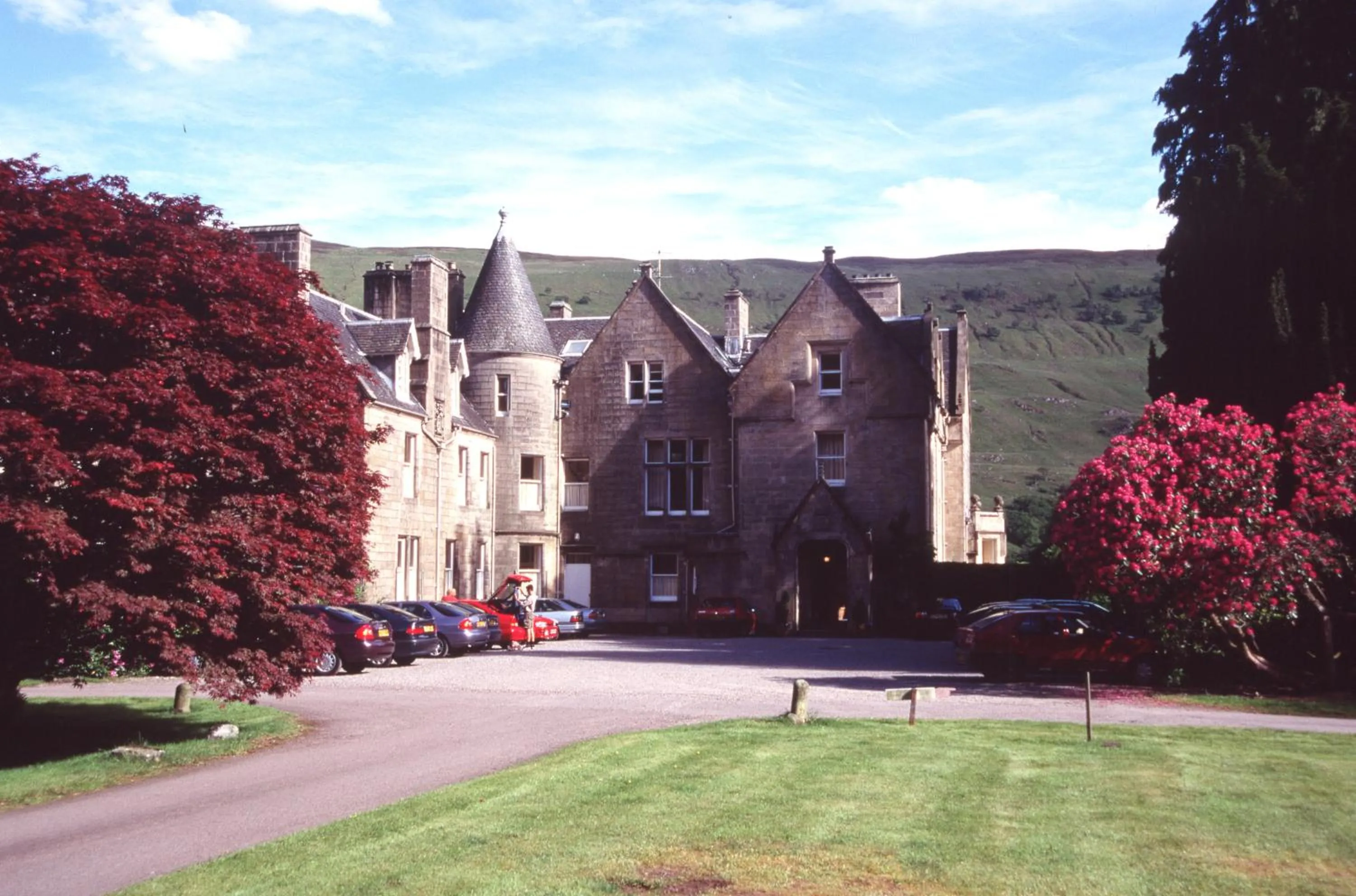 Facade/entrance in Glengarry Castle Hotel