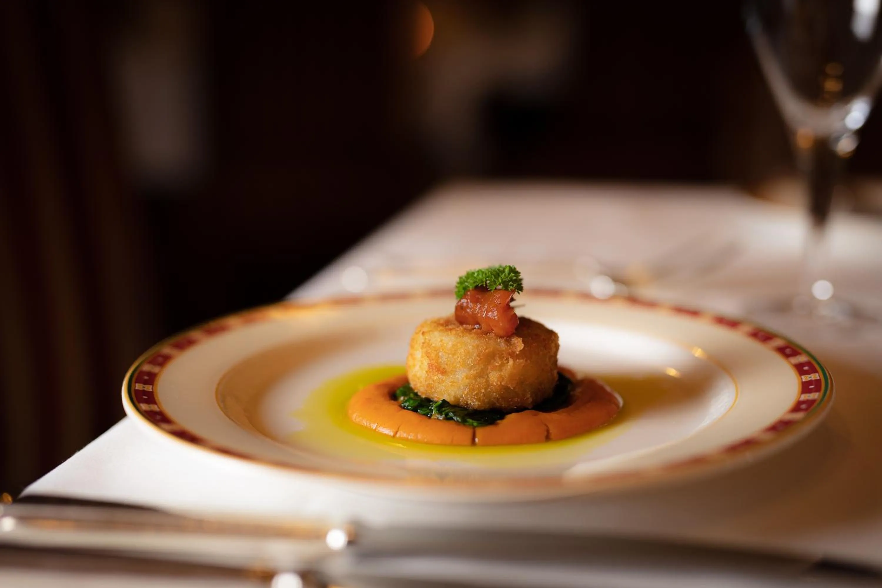 Restaurant/places to eat in Glengarry Castle Hotel