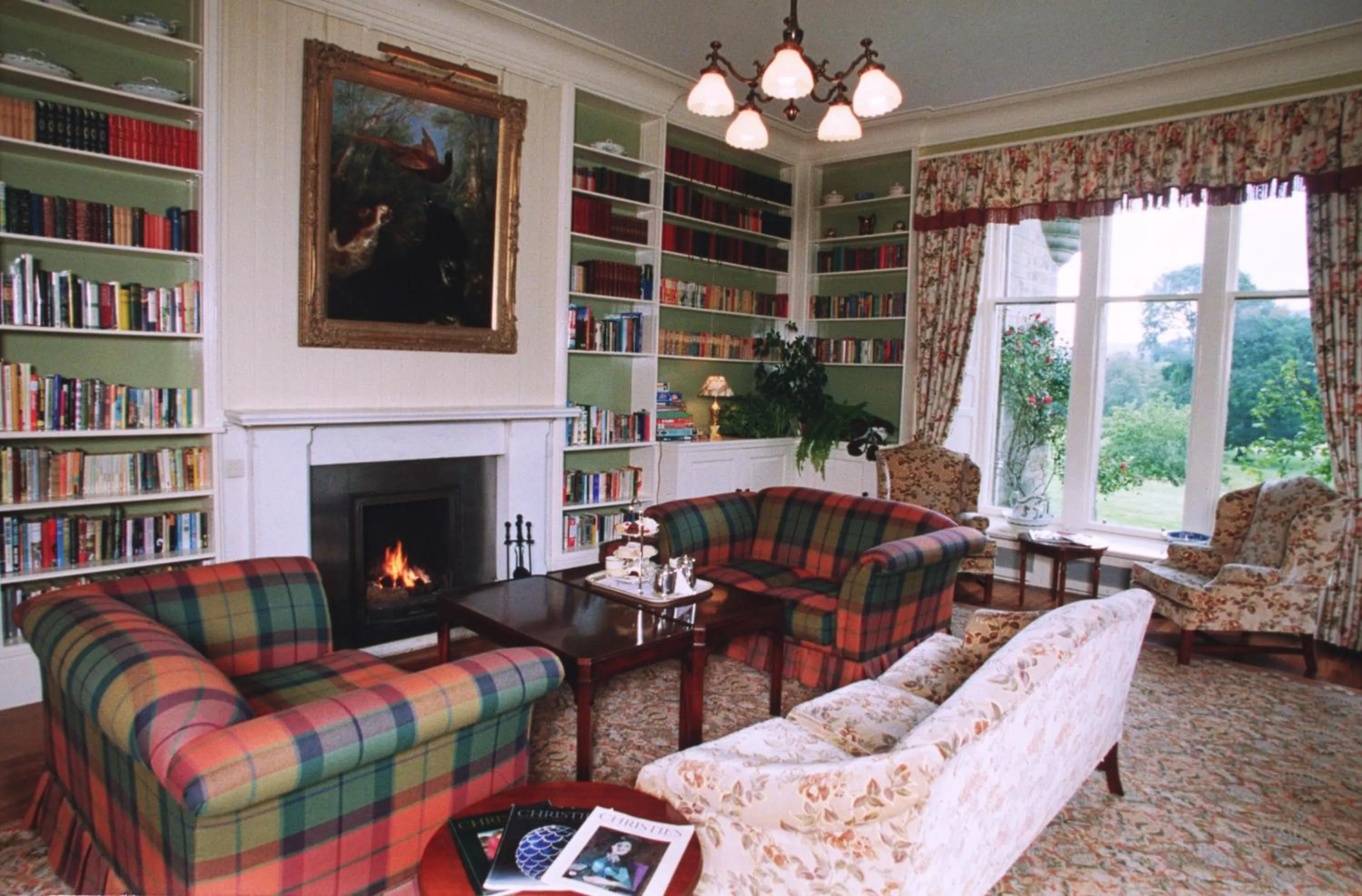 Lounge or bar in Glengarry Castle Hotel