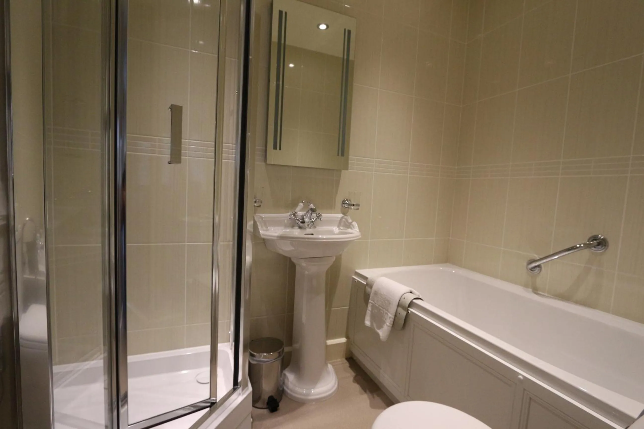 Bathroom in Glengarry Castle Hotel