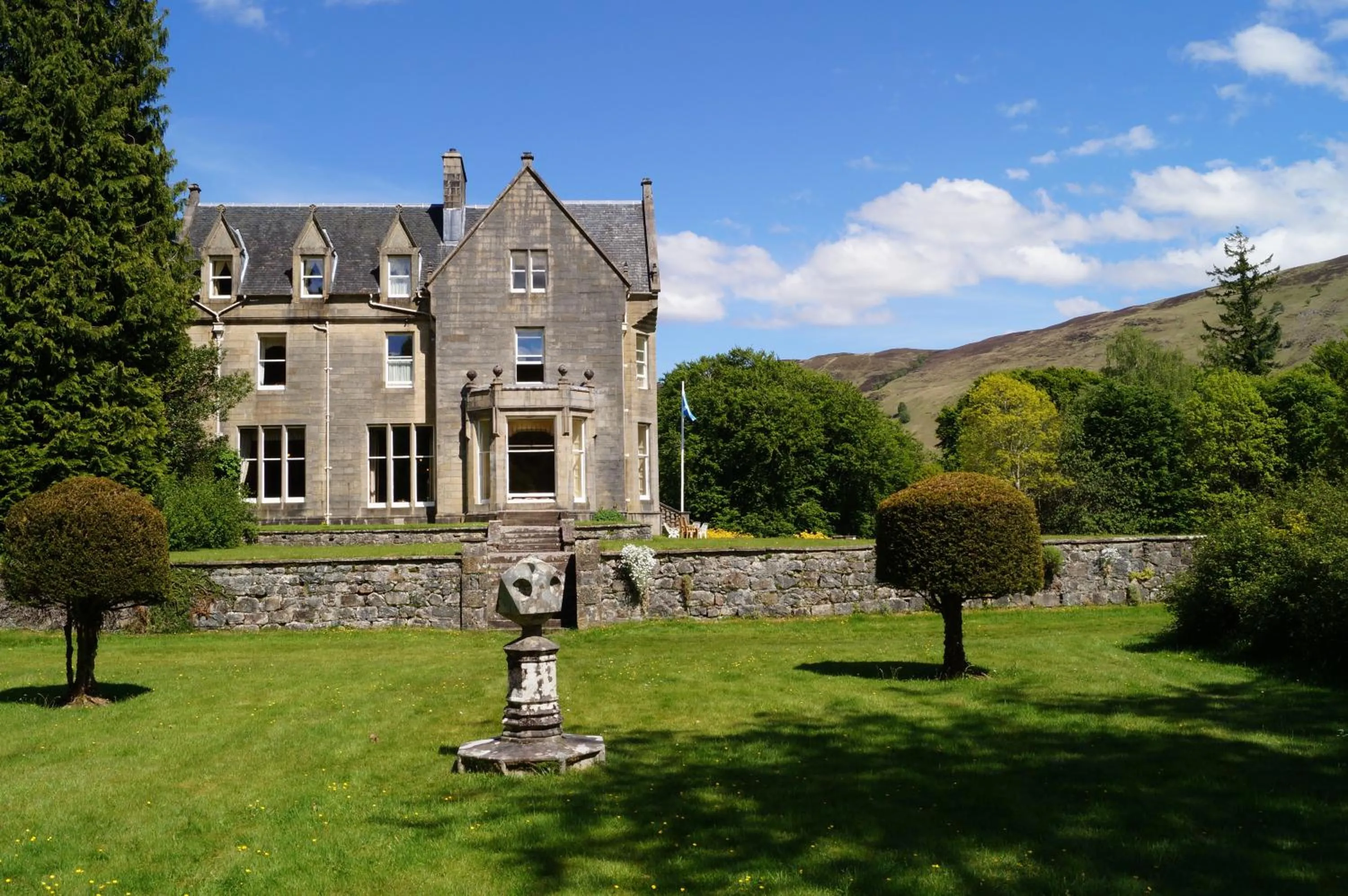 Garden in Glengarry Castle Hotel