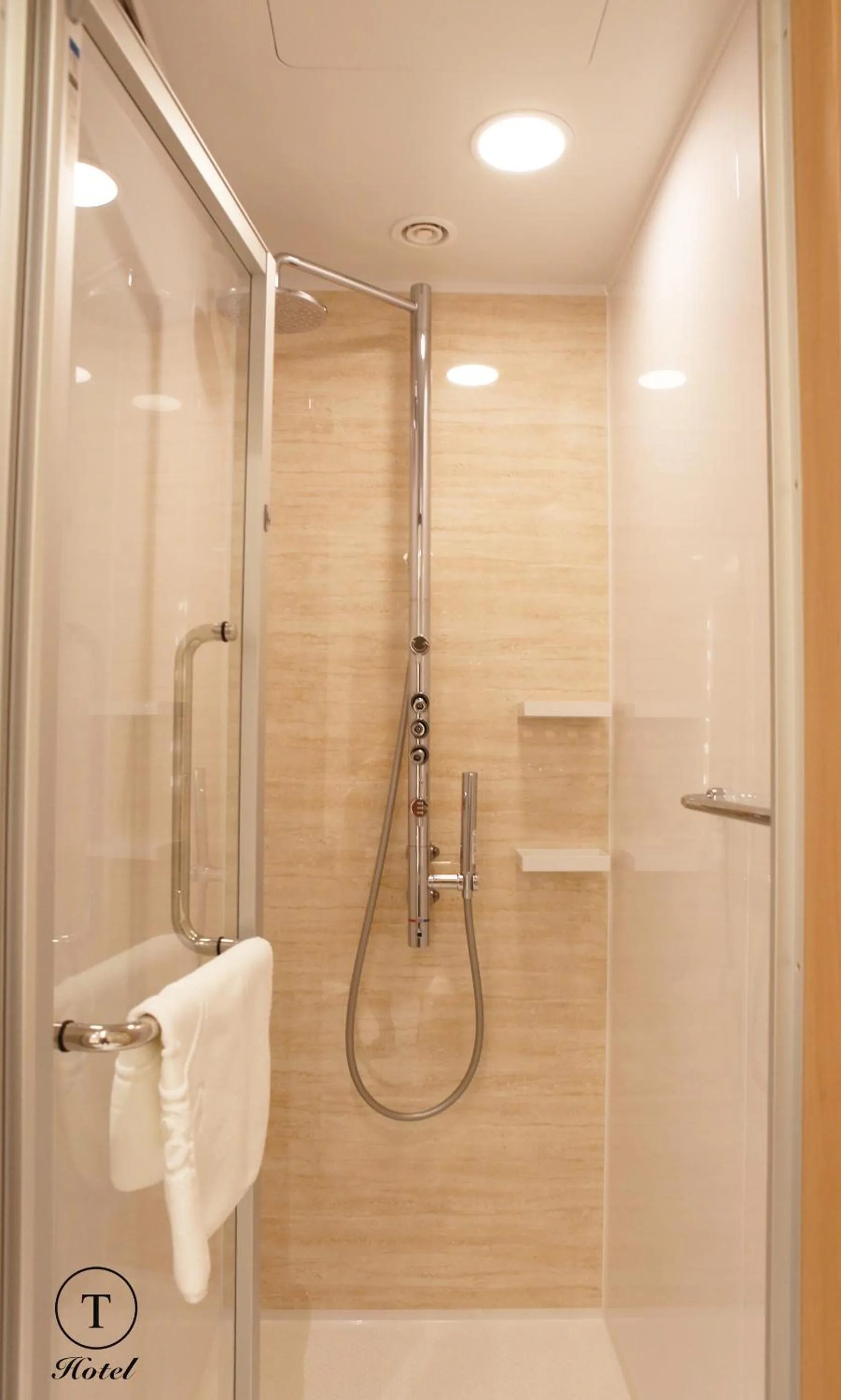 Shower in T Hotel Ryuoo