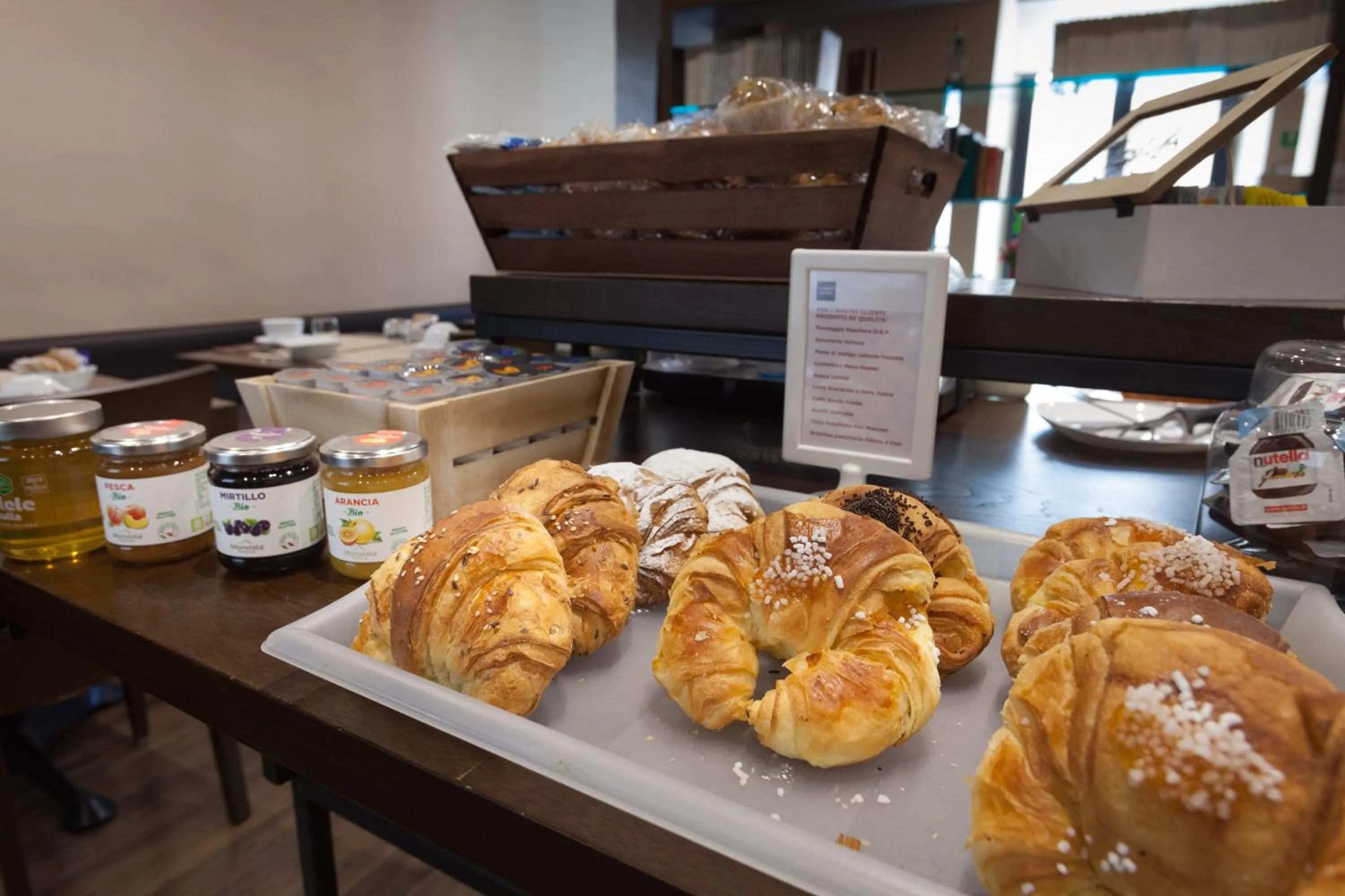 Buffet breakfast in Cuneo Hotel