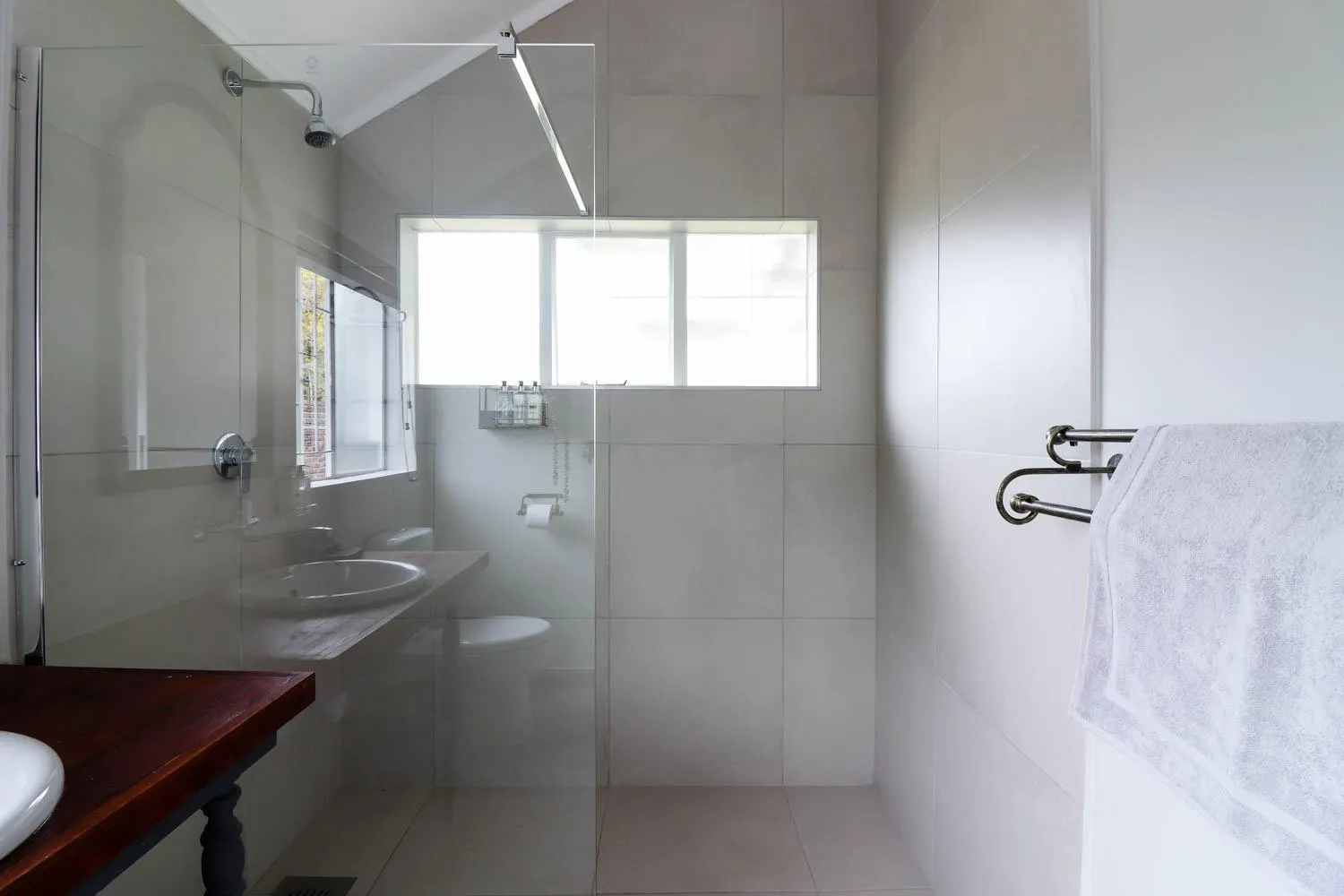 Shower in Arbour1 Guesthouse