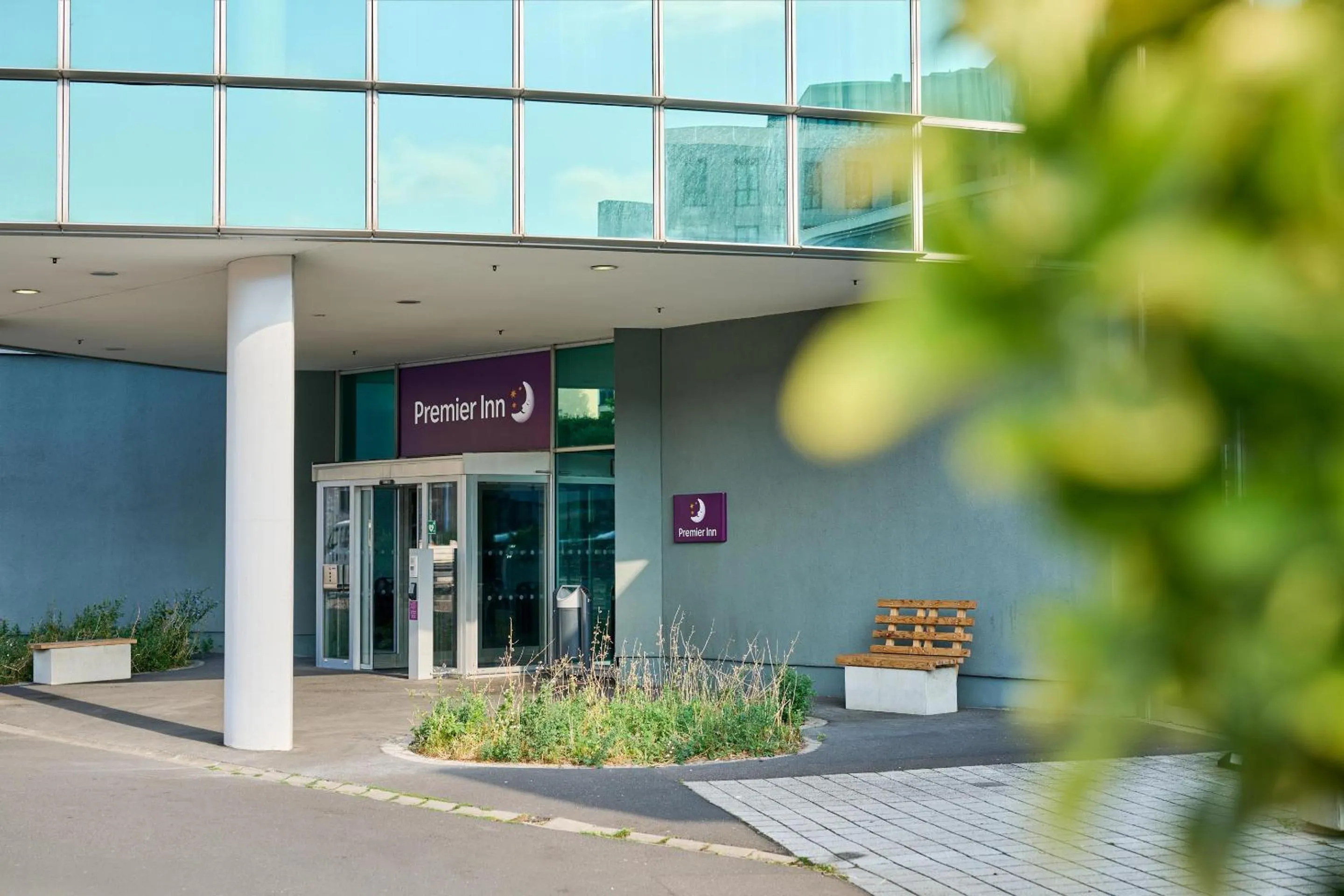 Property building in Premier Inn Würzburg