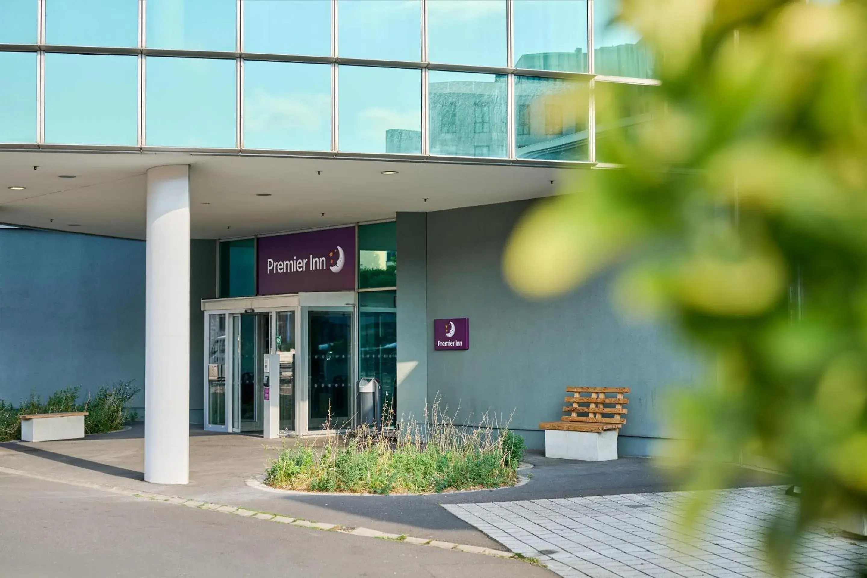 Property building in Premier Inn Würzburg Property building in Premier Inn Würzburg