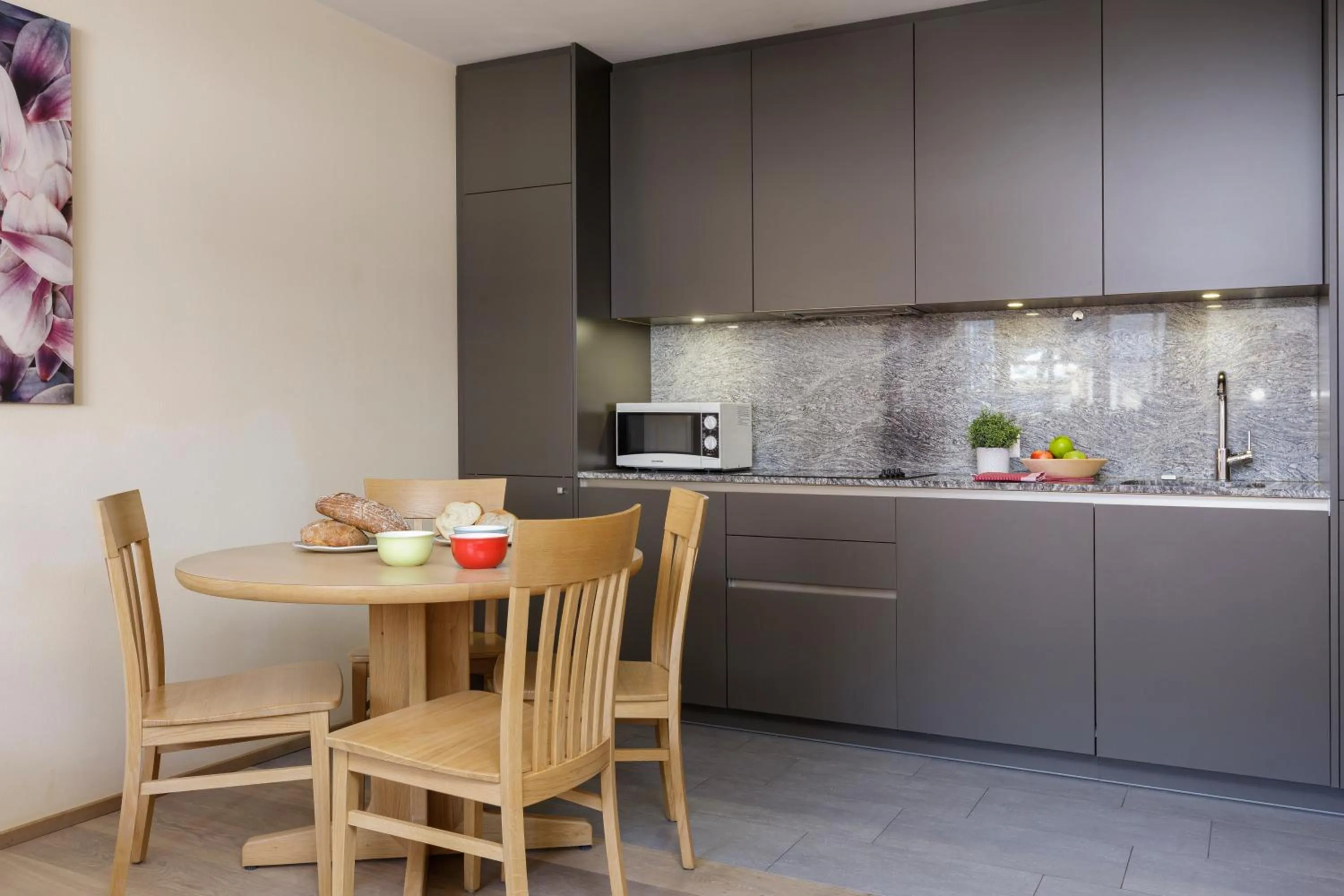 Kitchen or kitchenette in Residence Innichen - San Candido