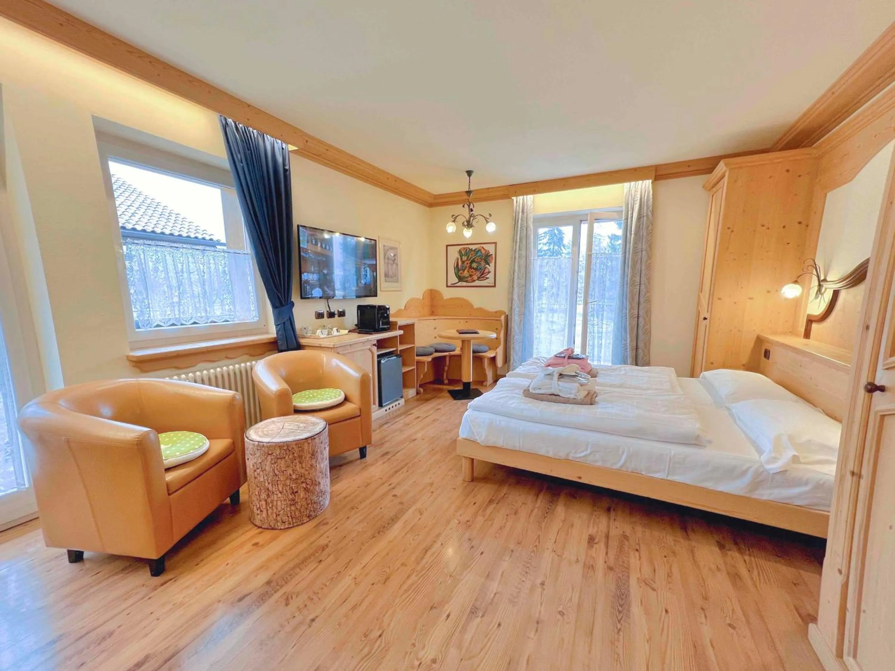 Bed in Alledolomiti Boutique Lake Hotel - Adults friendly