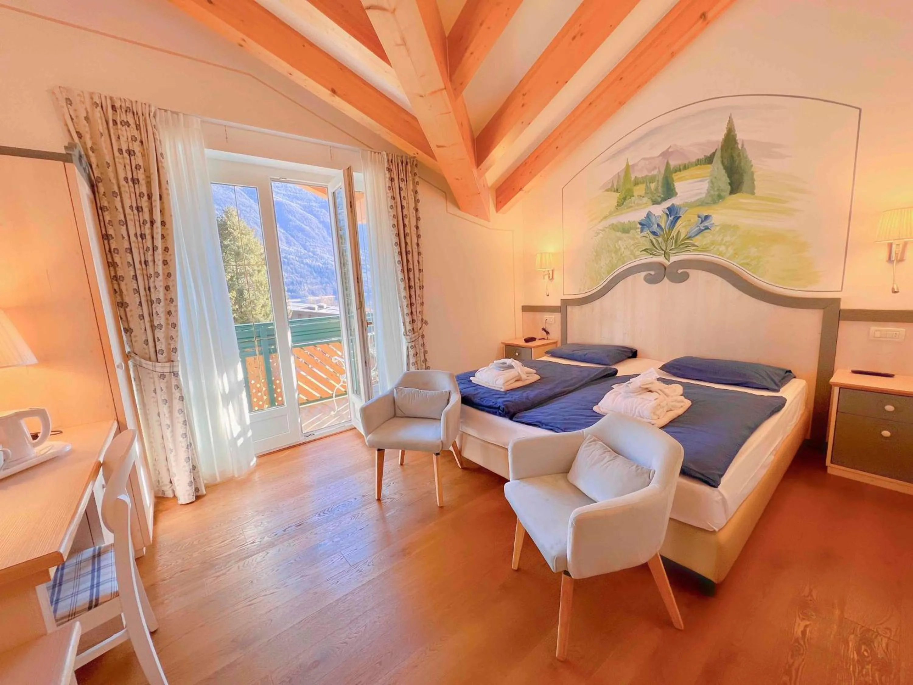 Bed in Alledolomiti Boutique Lake Hotel - Adults friendly
