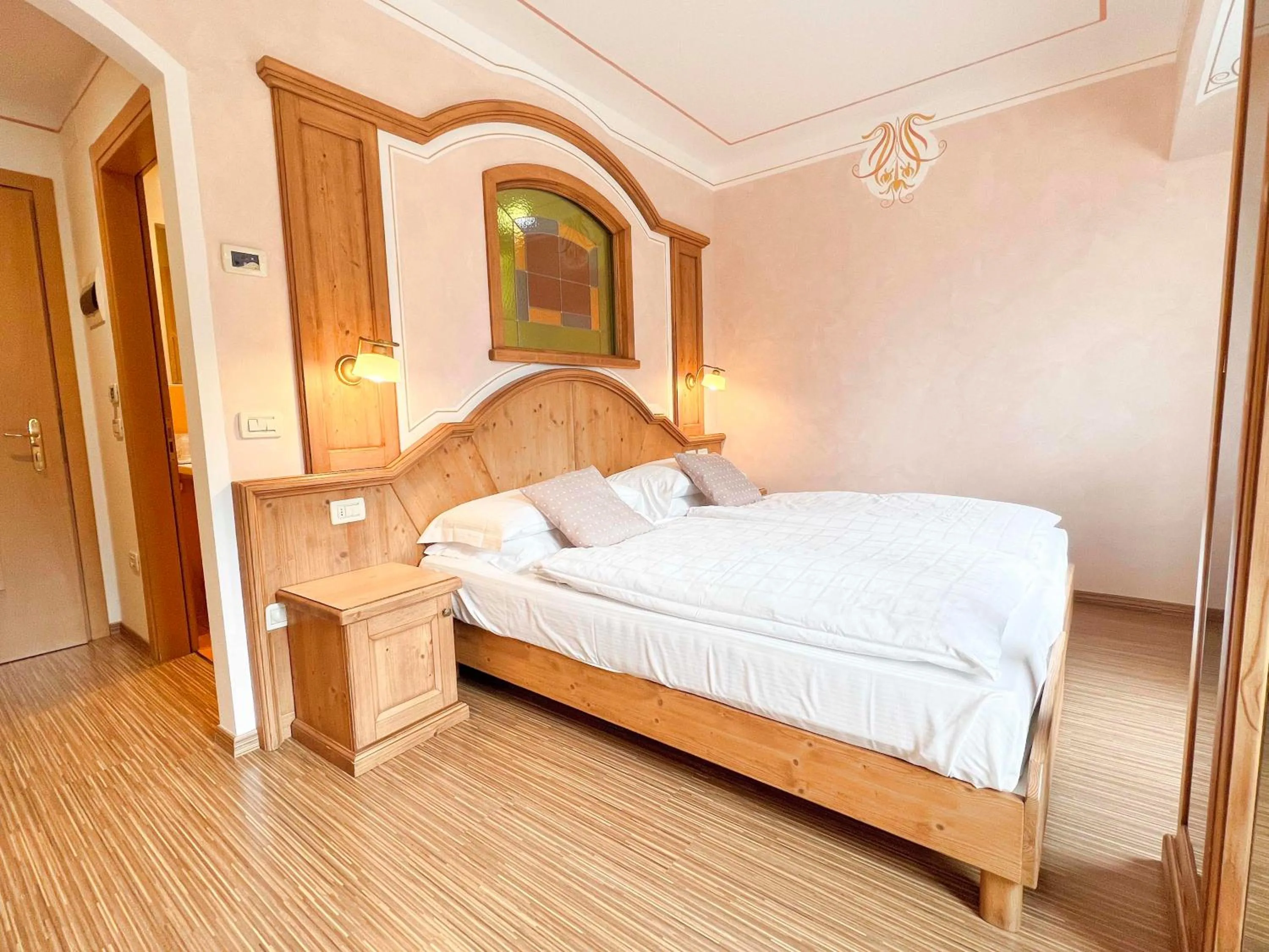 Bed in Alledolomiti Boutique Lake Hotel - Adults friendly