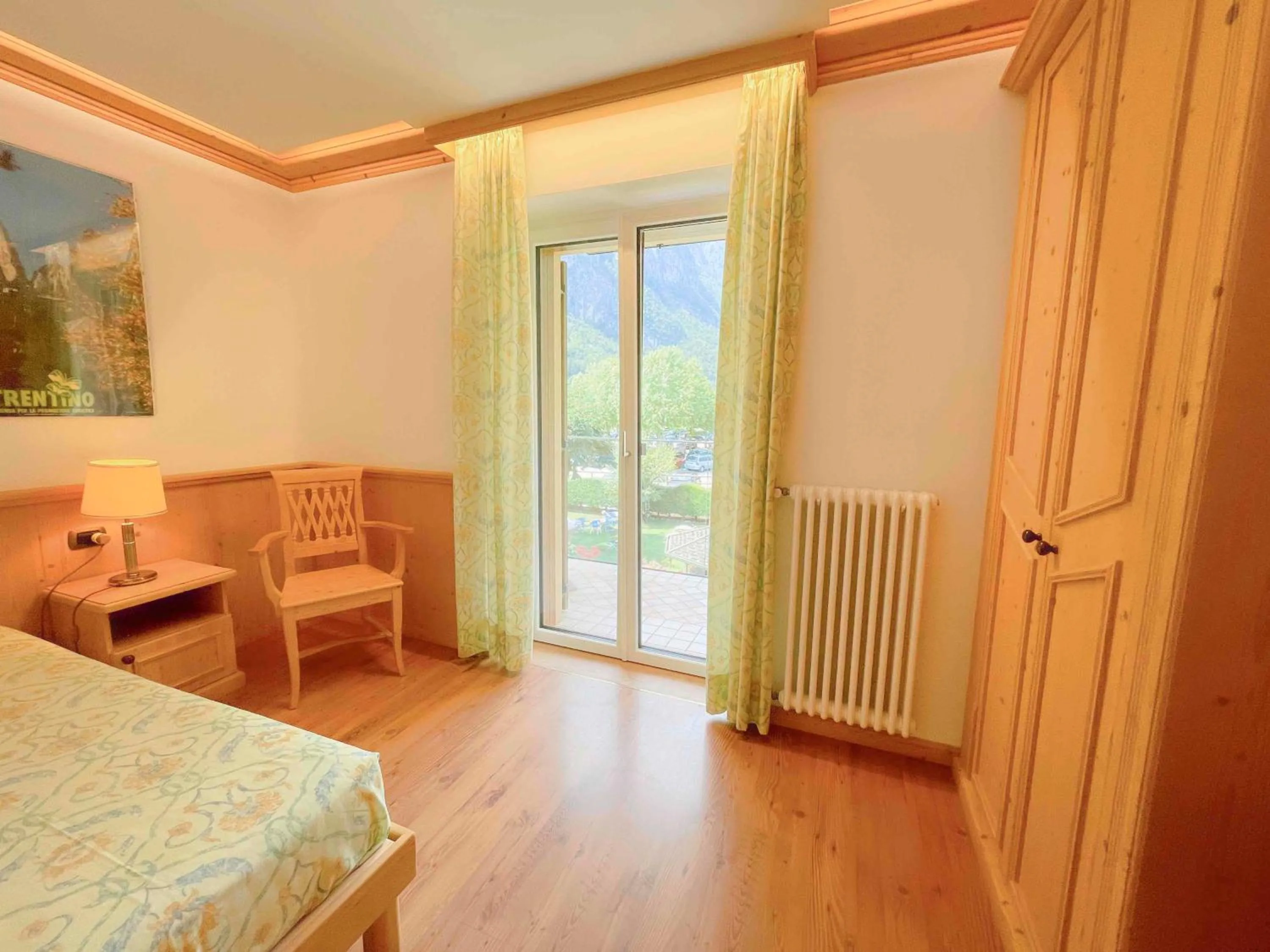Bed in Alledolomiti Boutique Lake Hotel - Adults friendly