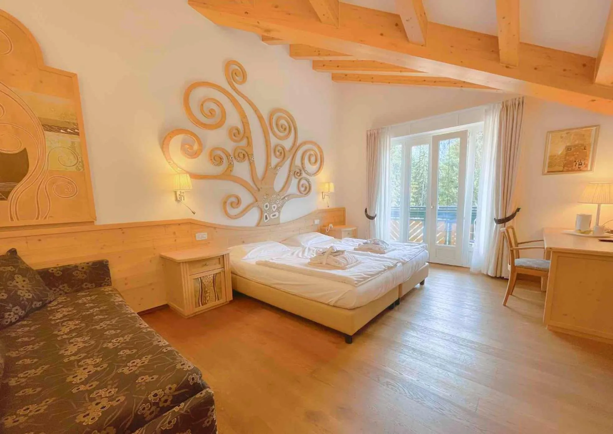 Bed in Alledolomiti Boutique Lake Hotel - Adults friendly