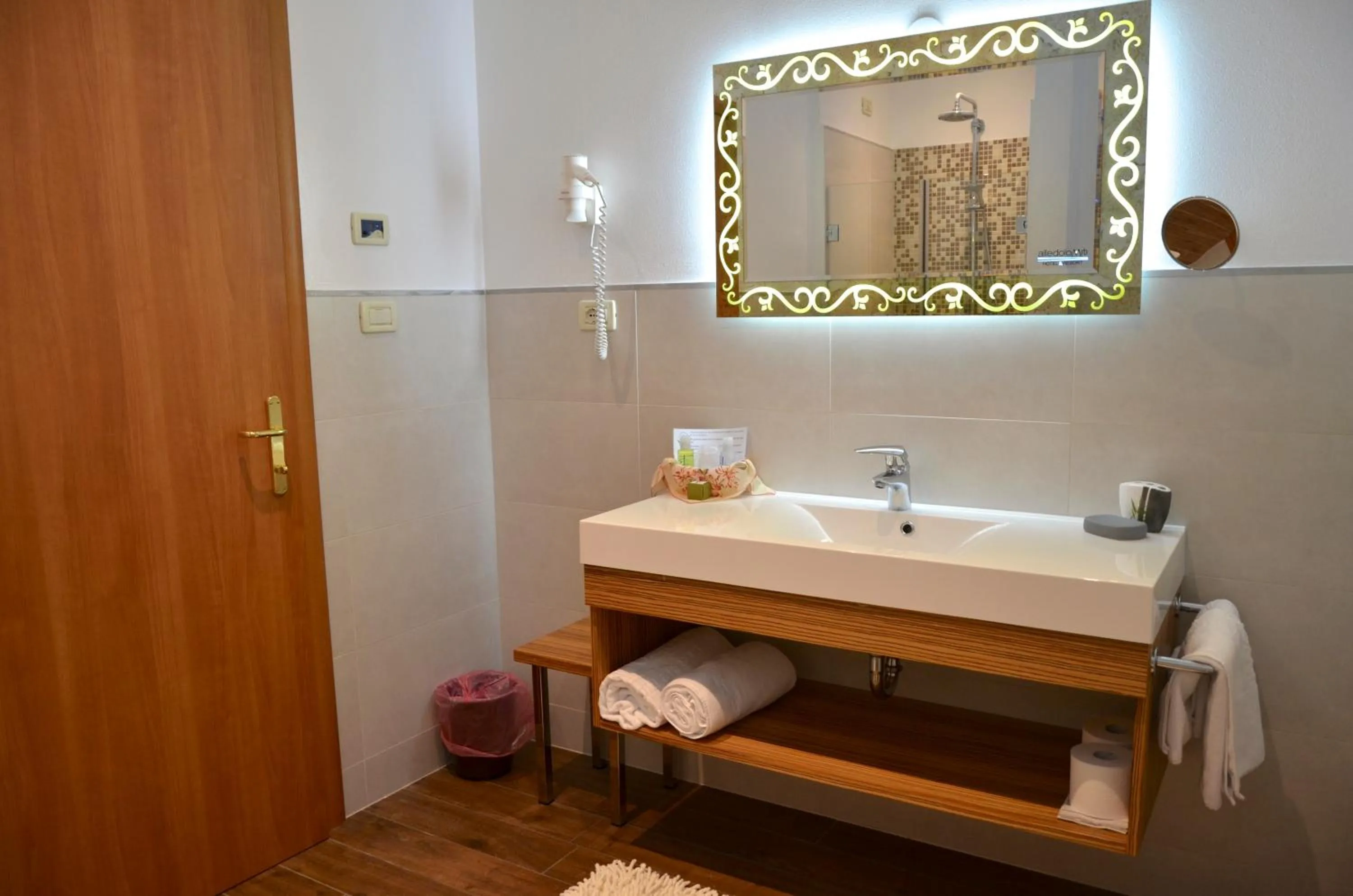 Bathroom in Alledolomiti Boutique Lake Hotel - Adults friendly