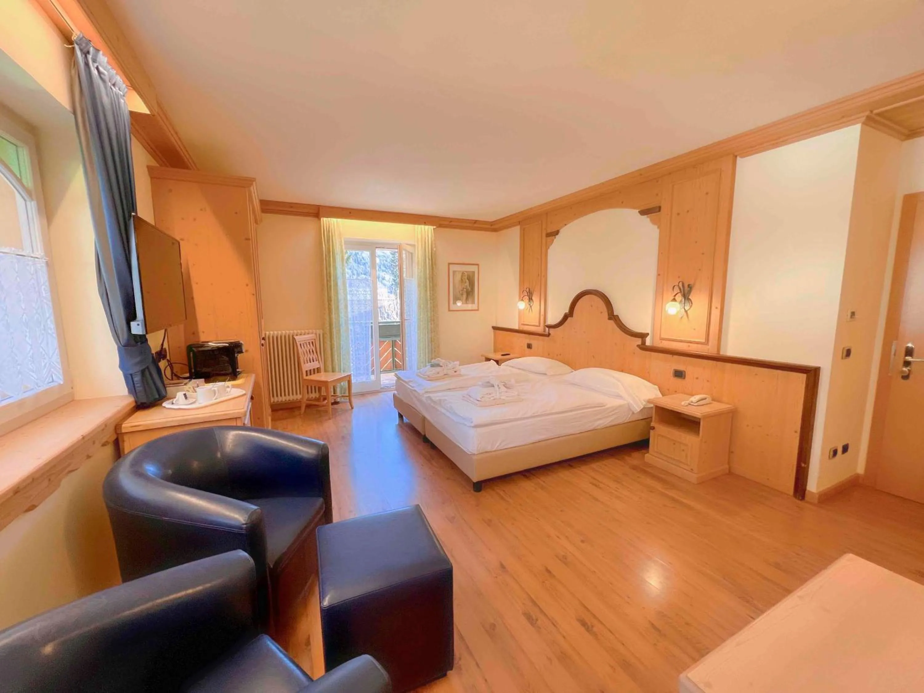 Bed in Alledolomiti Boutique Lake Hotel - Adults friendly