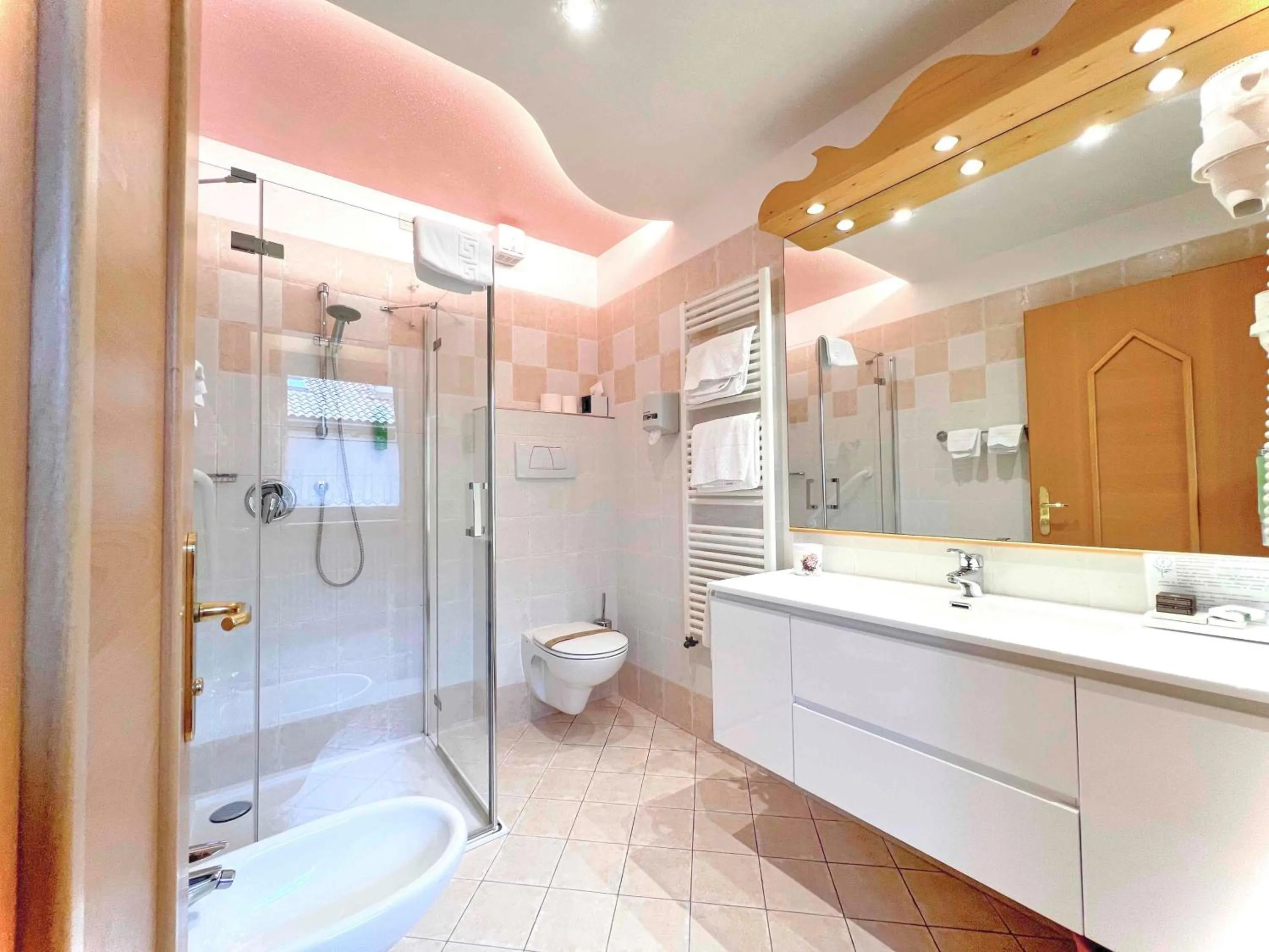 Alledolomiti Boutique Lake Hotel - Adults friendly