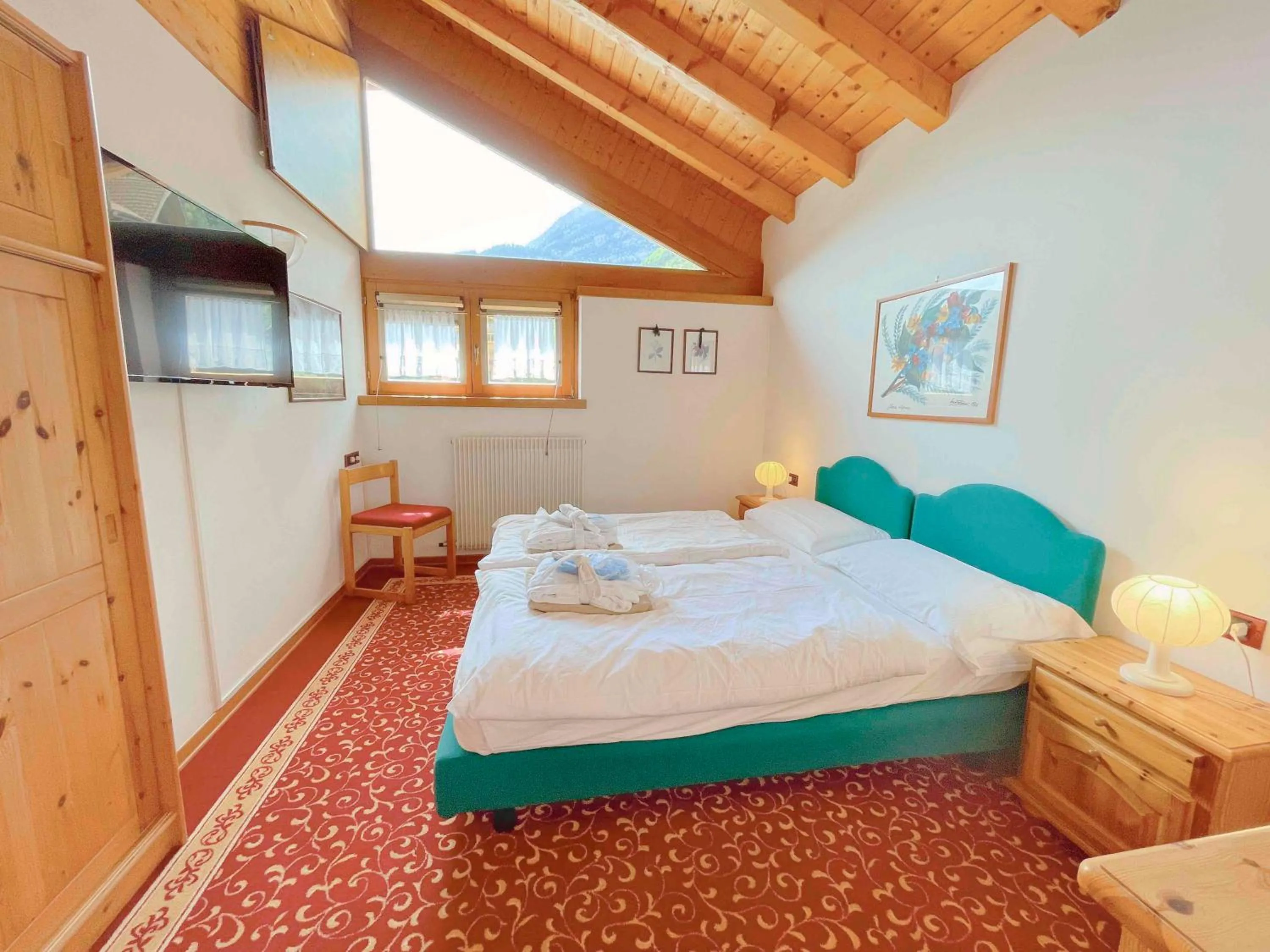 Bed in Alledolomiti Boutique Lake Hotel - Adults friendly