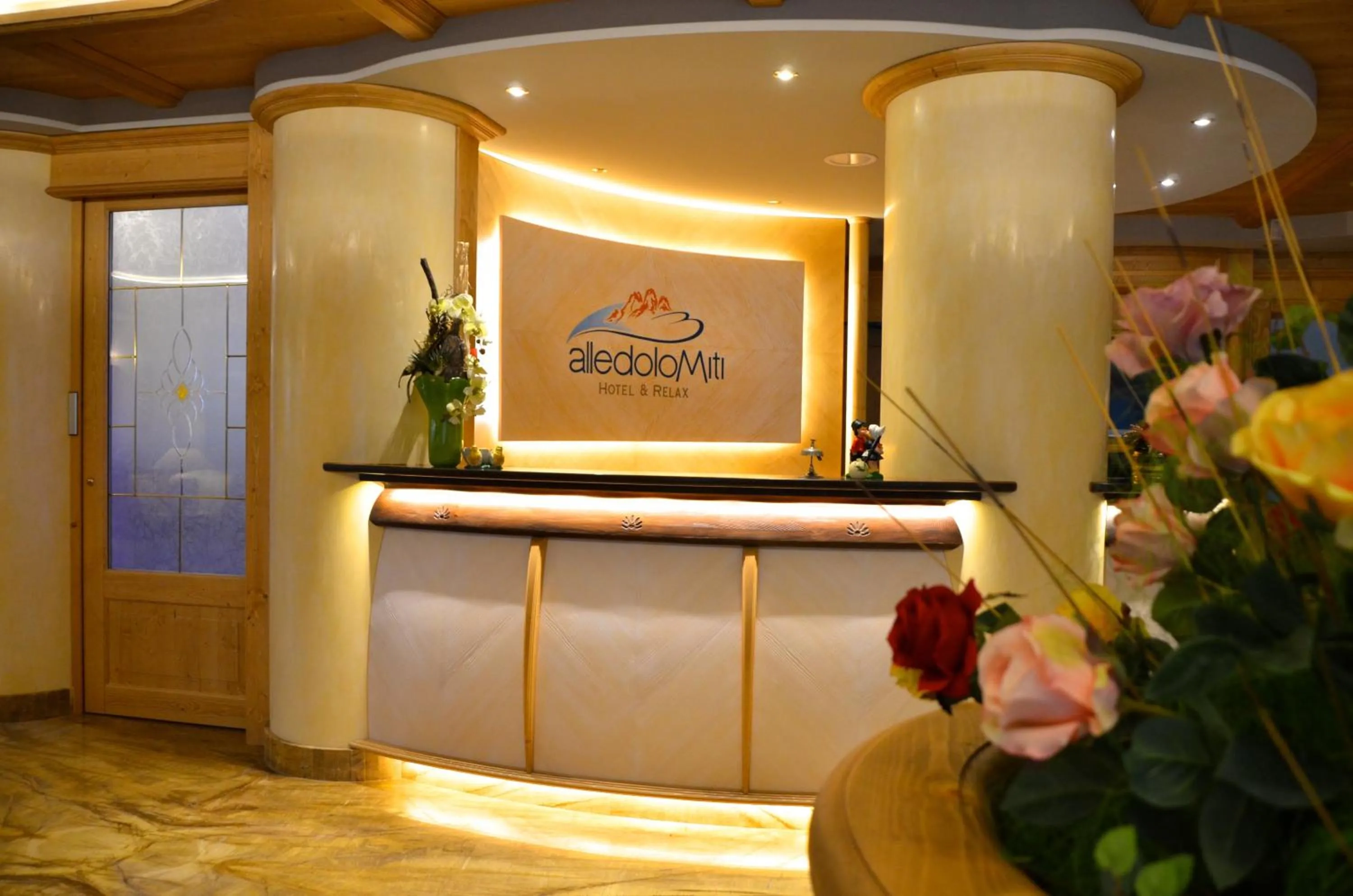 Lobby or reception in Alledolomiti Boutique Lake Hotel - Adults friendly