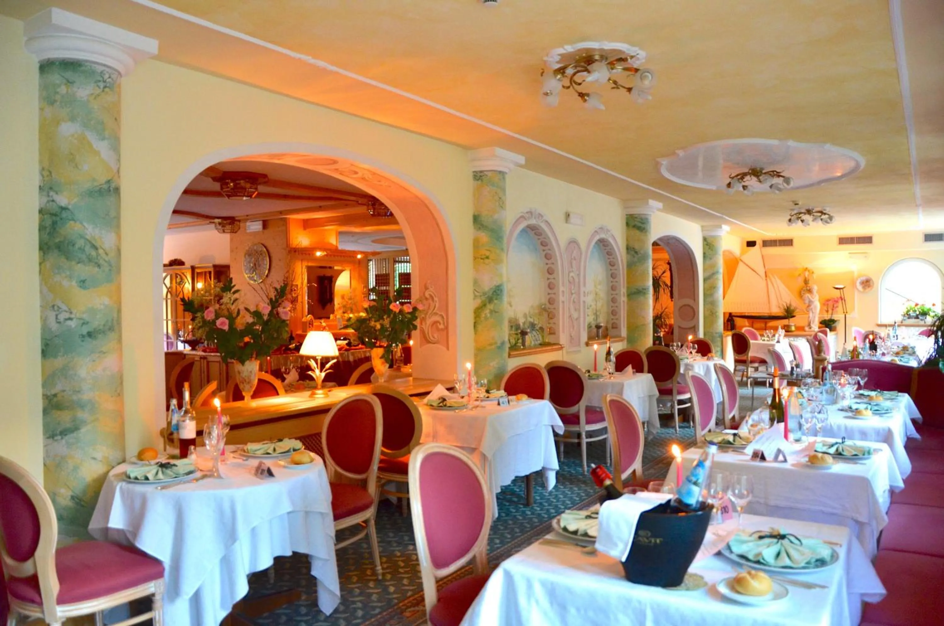 Restaurant/places to eat in Alledolomiti Boutique Lake Hotel - Adults friendly