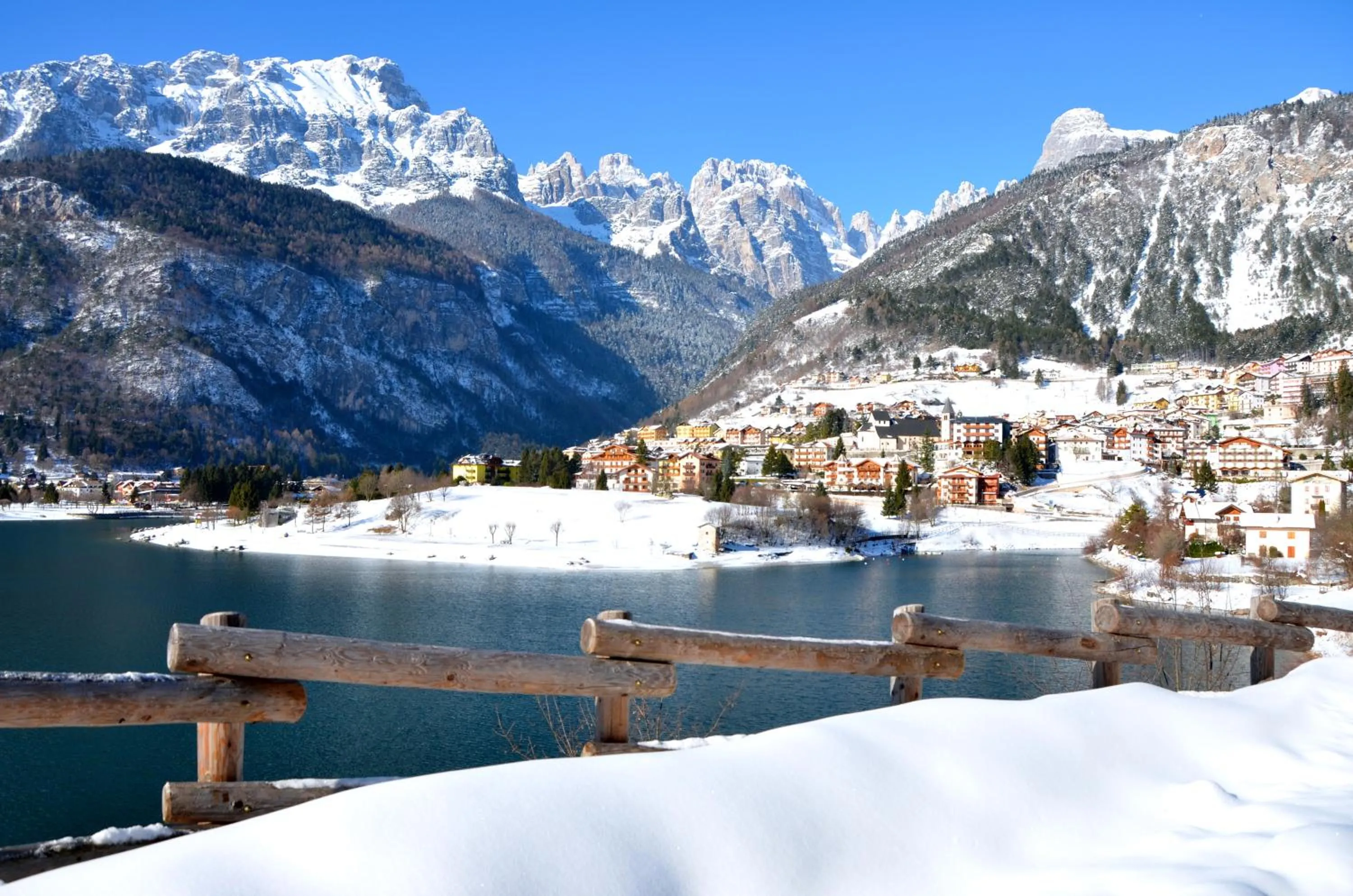 Winter in Alledolomiti Boutique Lake Hotel - Adults friendly