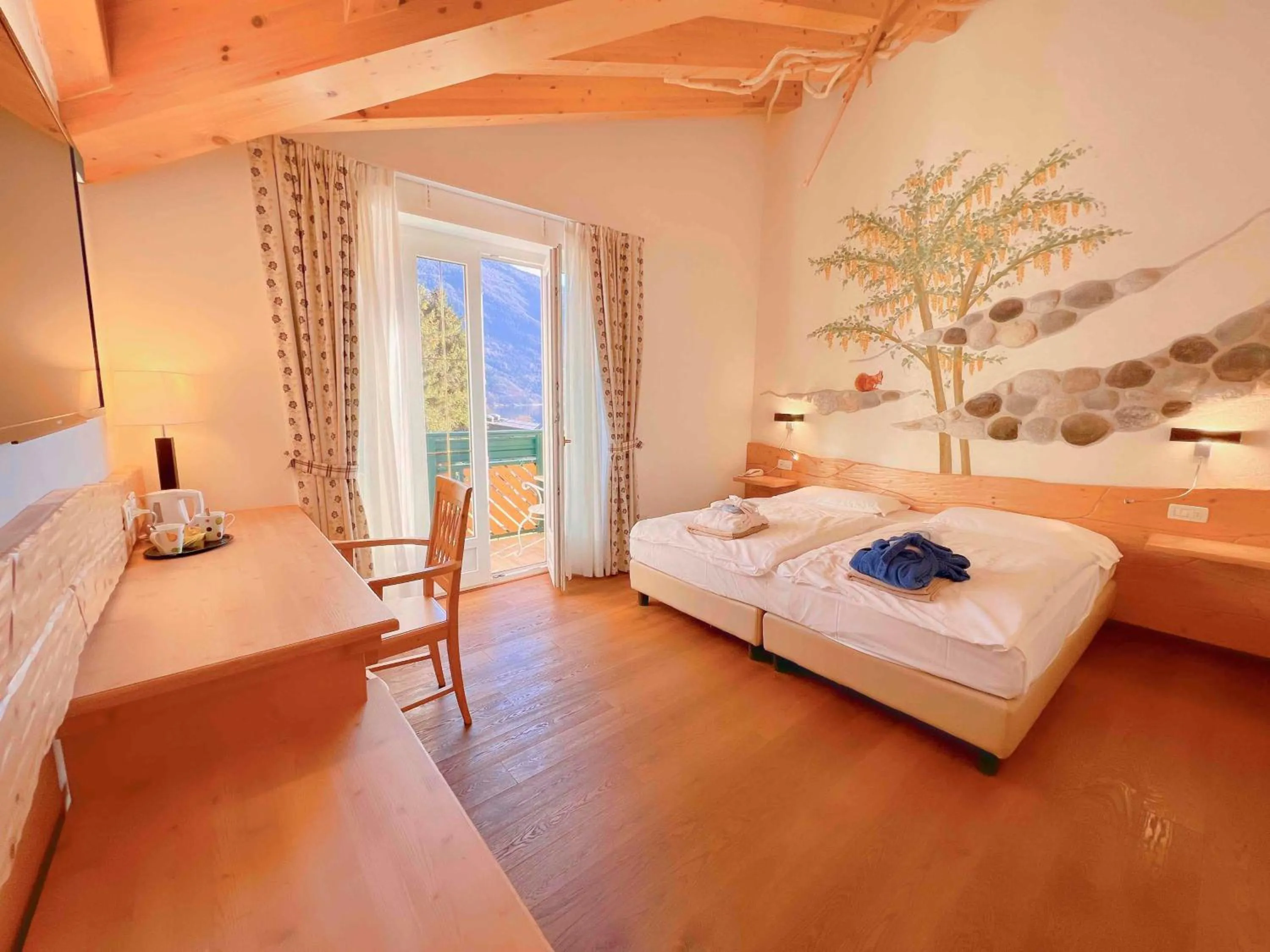 Bed in Alledolomiti Boutique Lake Hotel - Adults friendly