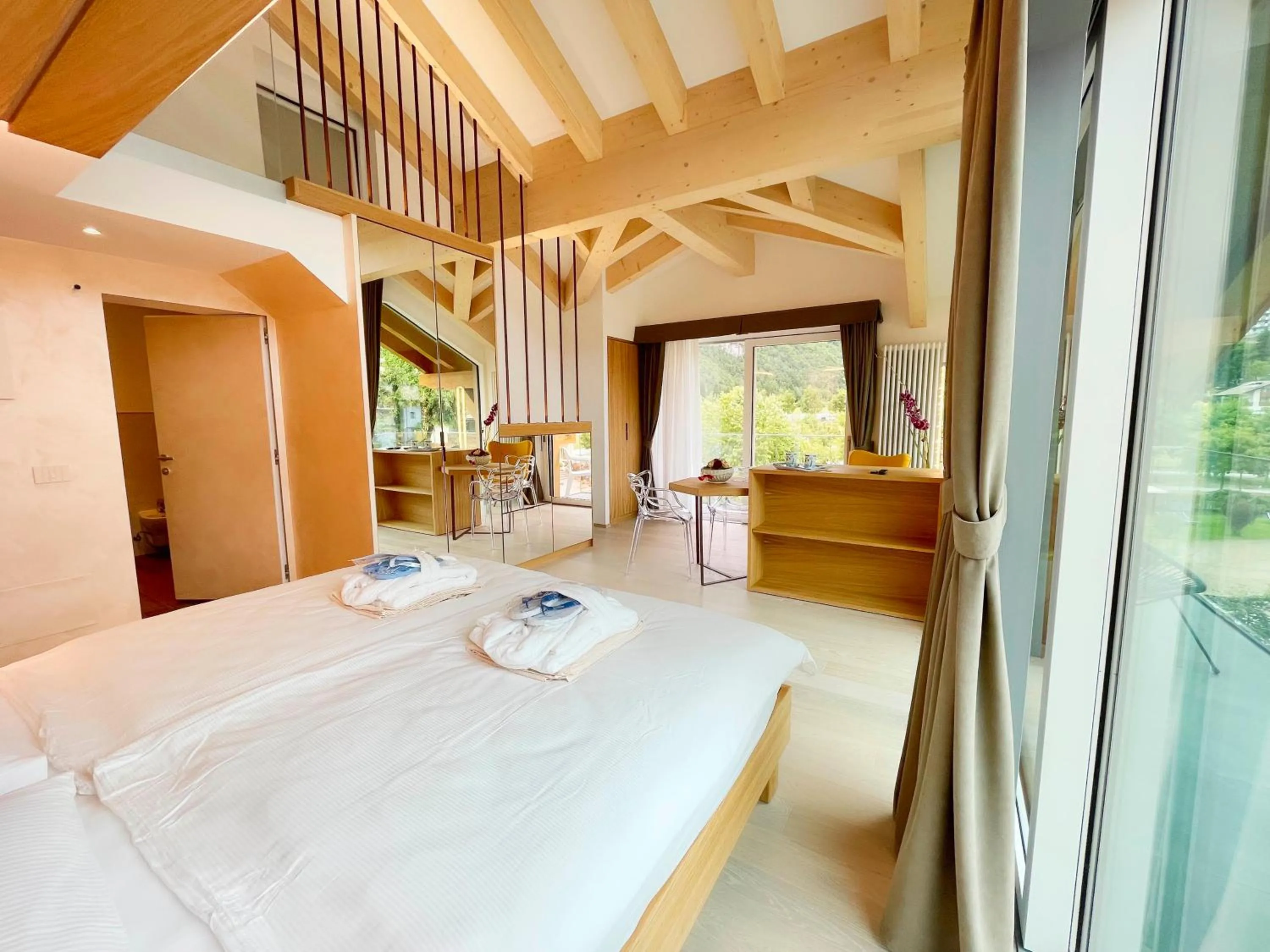 Bed in Alledolomiti Boutique Lake Hotel - Adults friendly