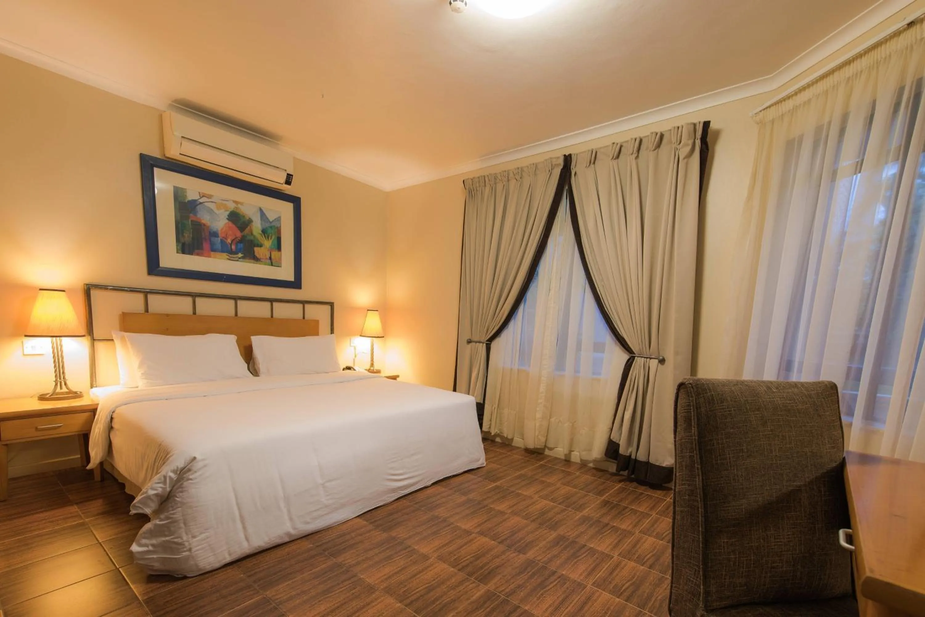 Bedroom, Bed in Protea Hotel by Marriott Dar es Salaam Oyster Bay