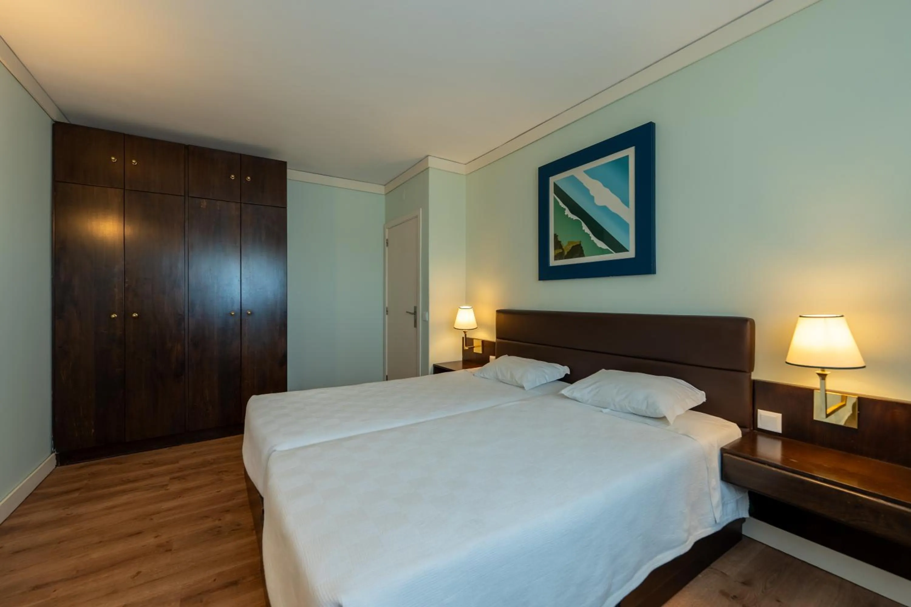 Bedroom, Bed in Hotel Apartamento Solverde