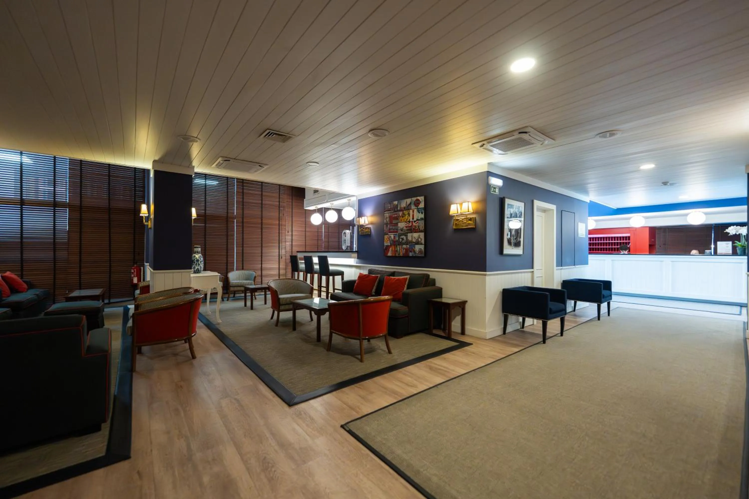 Lounge or bar in Hotel Apartamento Solverde