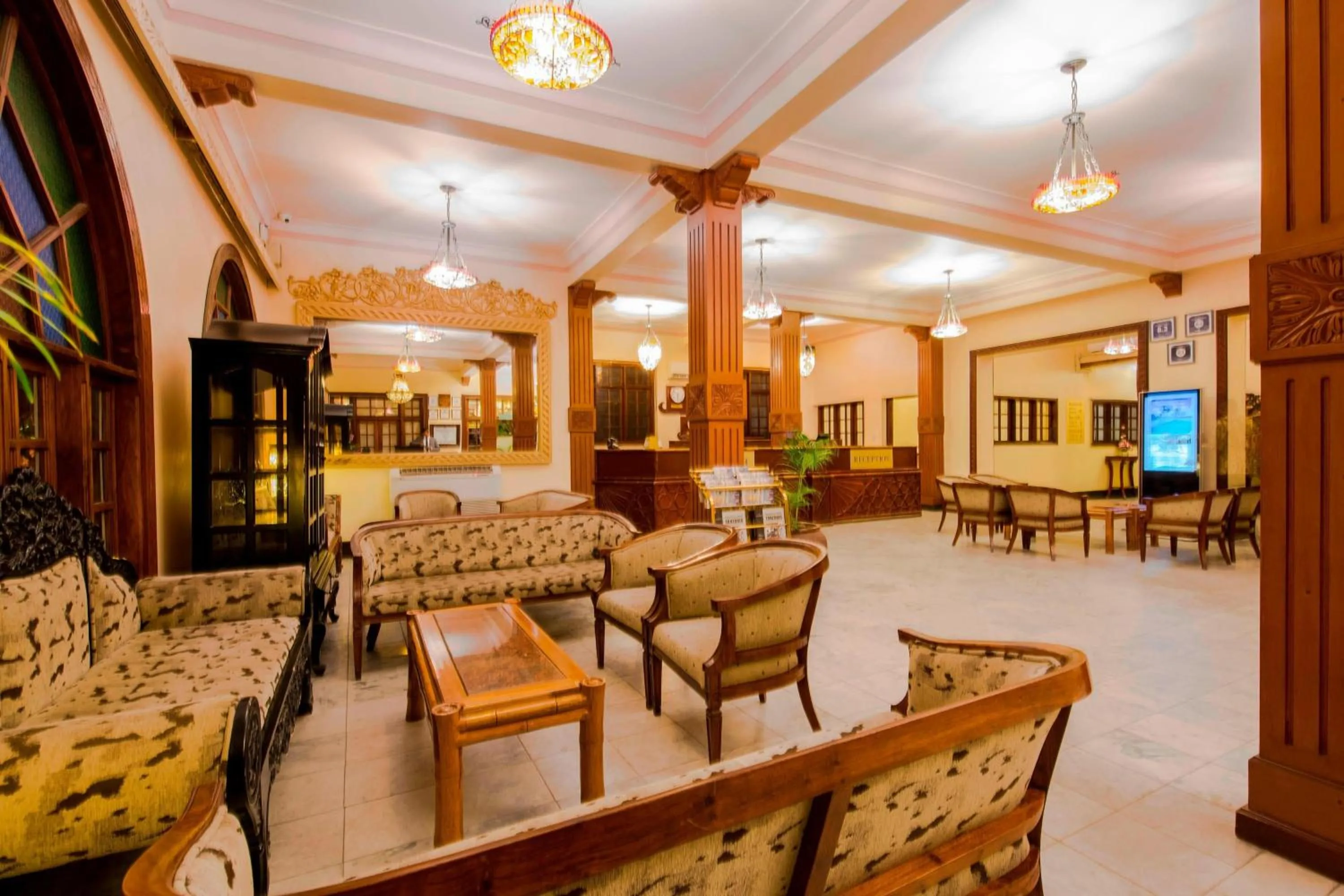 Lobby or reception in Protea Hotel by Marriott Dar es Salaam Courtyard