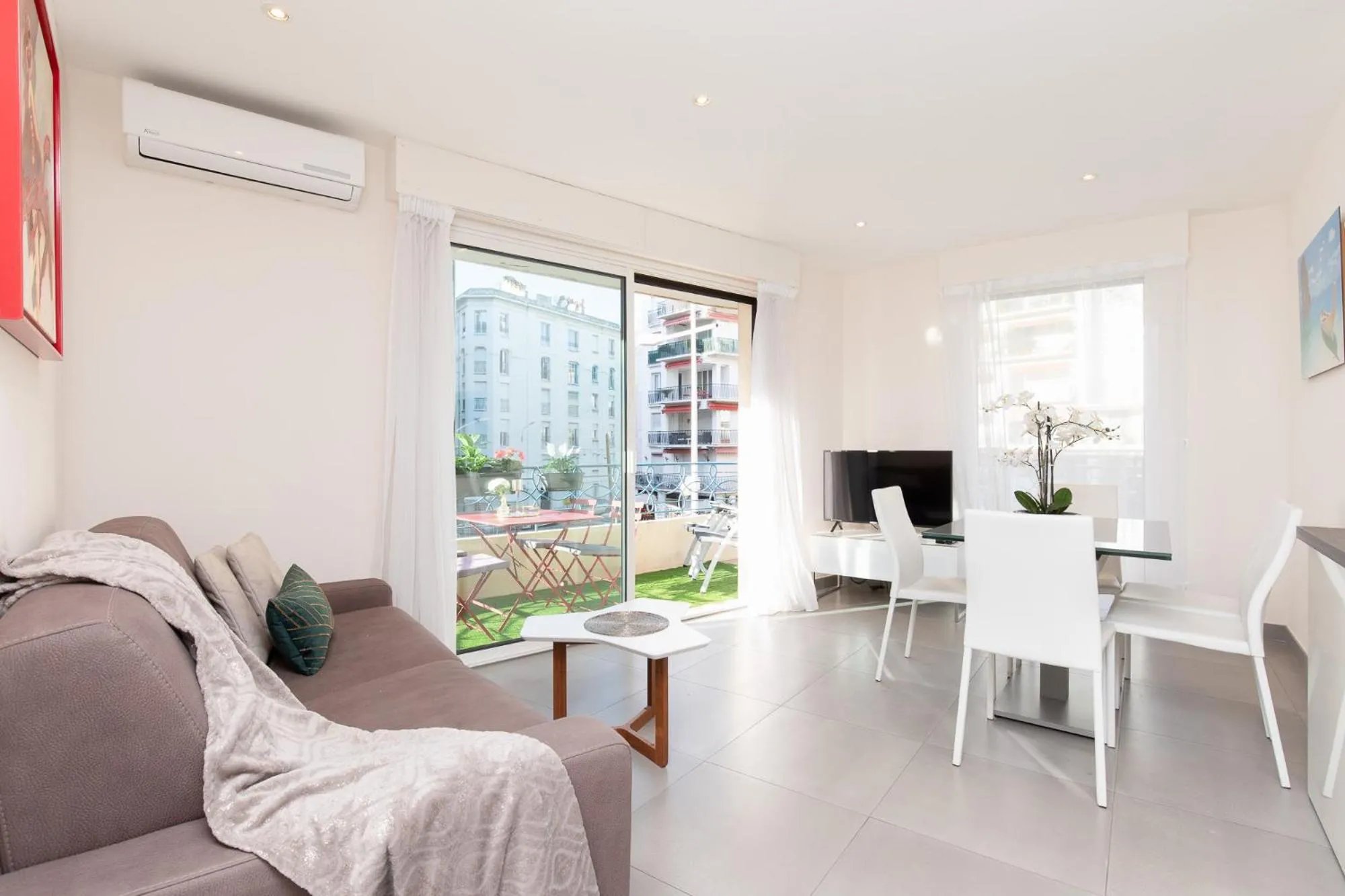 MARRIOTT : 2 BEDS/2 BATHS SEA VIEW