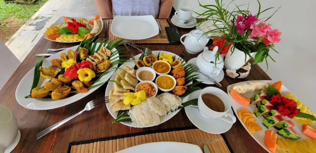 Restaurant/places to eat in La Perla Bentota