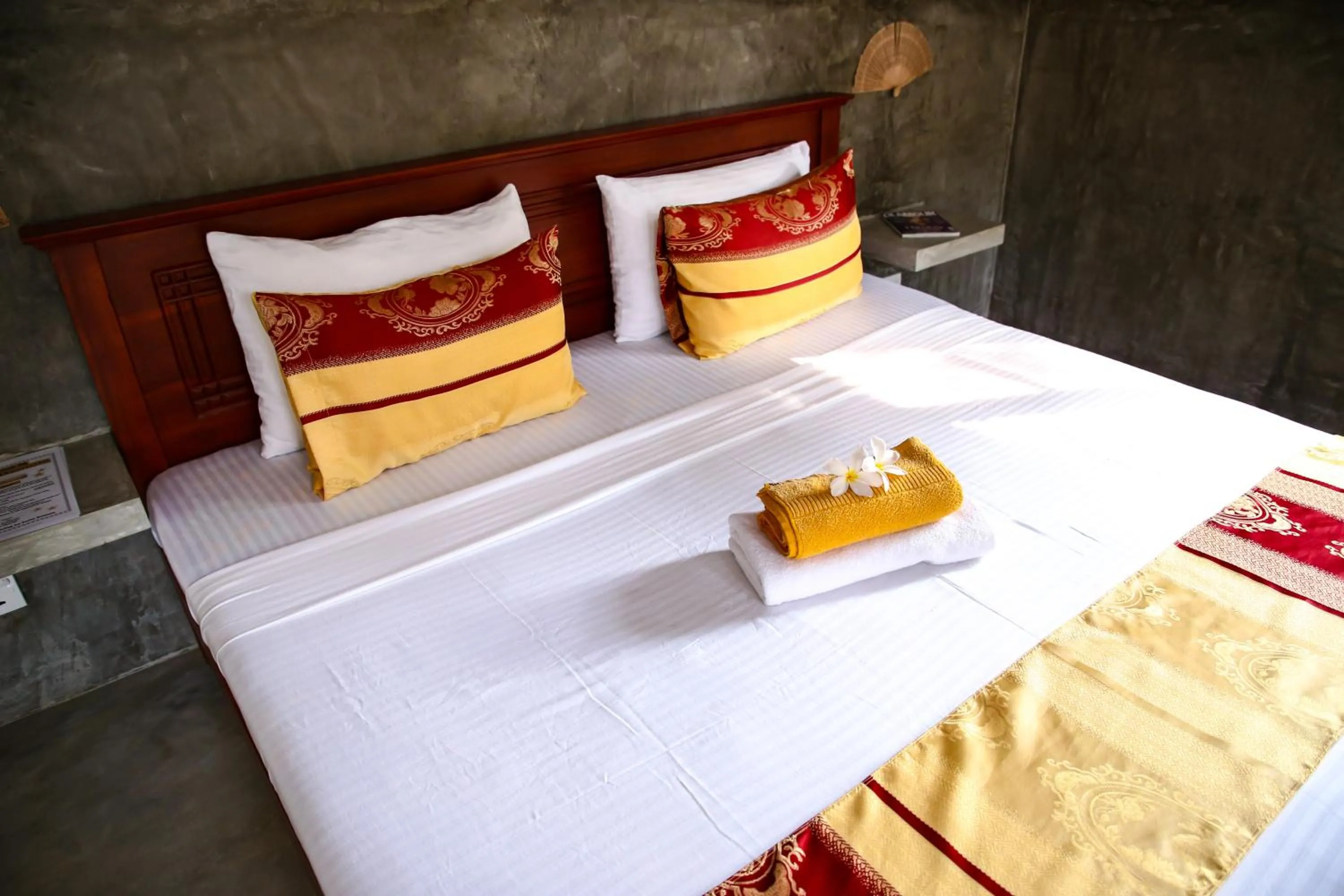 Bed in La Perla Bentota