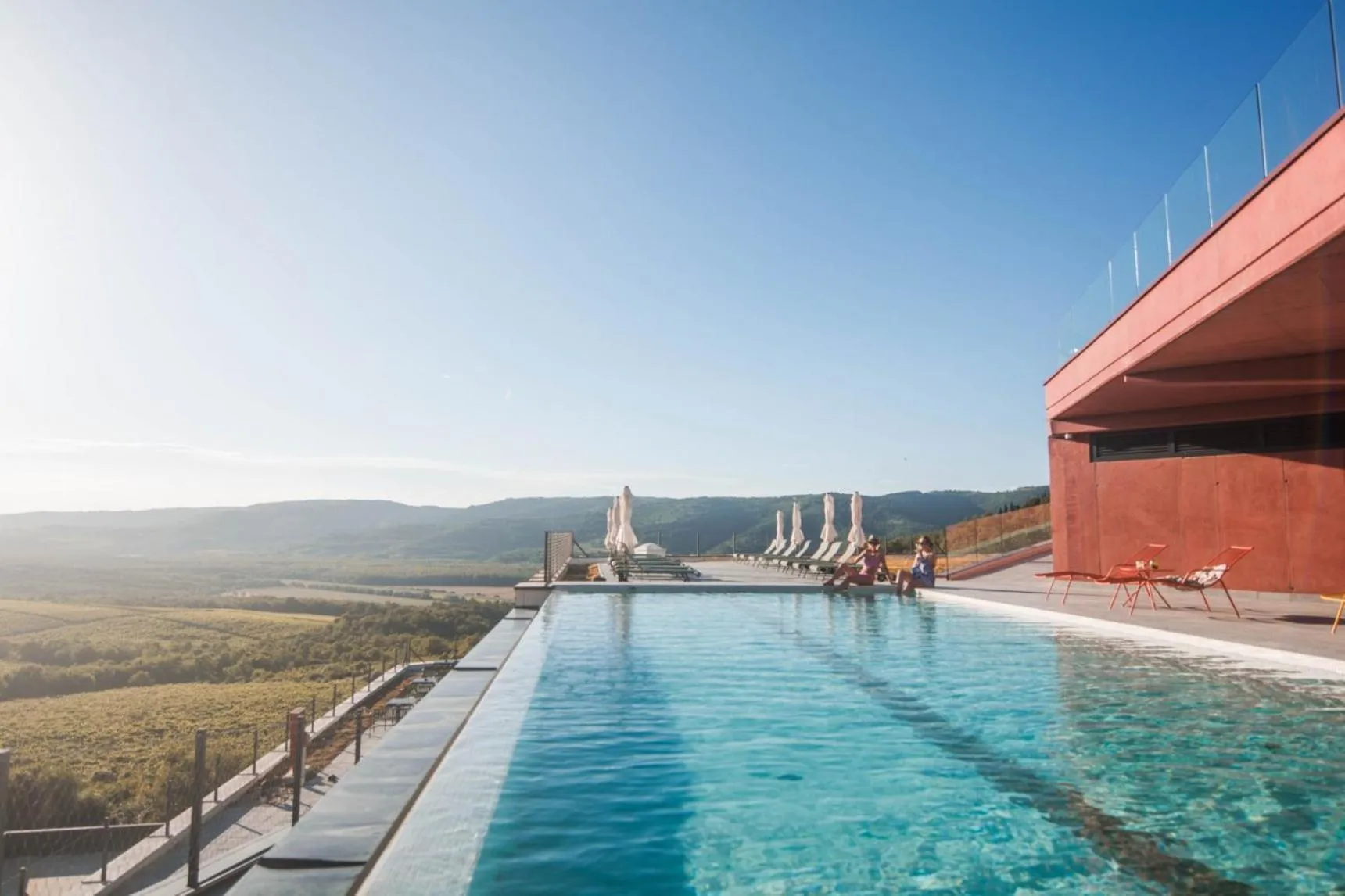 Swimming pool in Winery & Design hotel ROXANICH