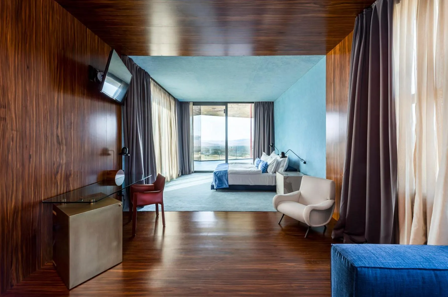 Bed in Winery & Design hotel ROXANICH