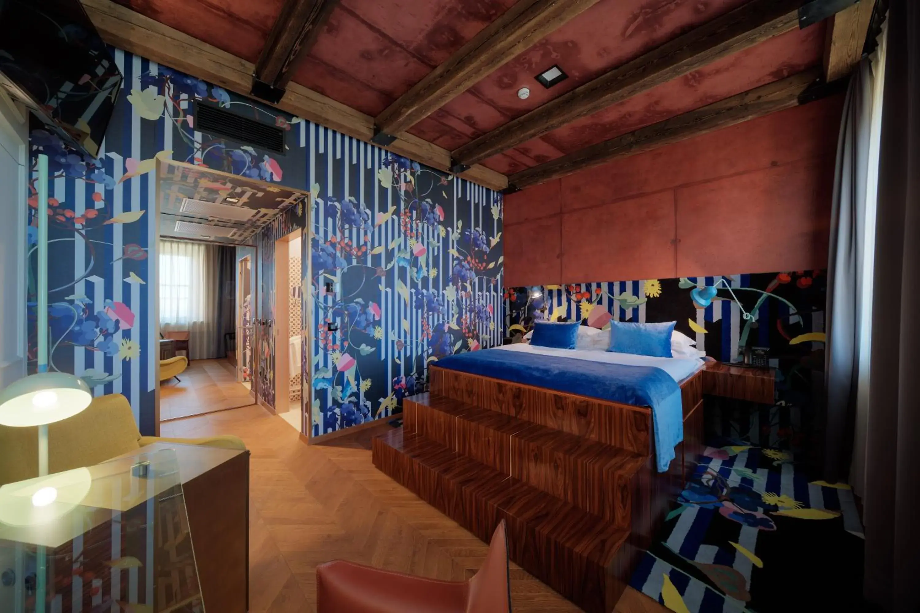 Bedroom, Bed in Winery & Design hotel ROXANICH Bedroom, Bed in Winery & Design hotel ROXANICH