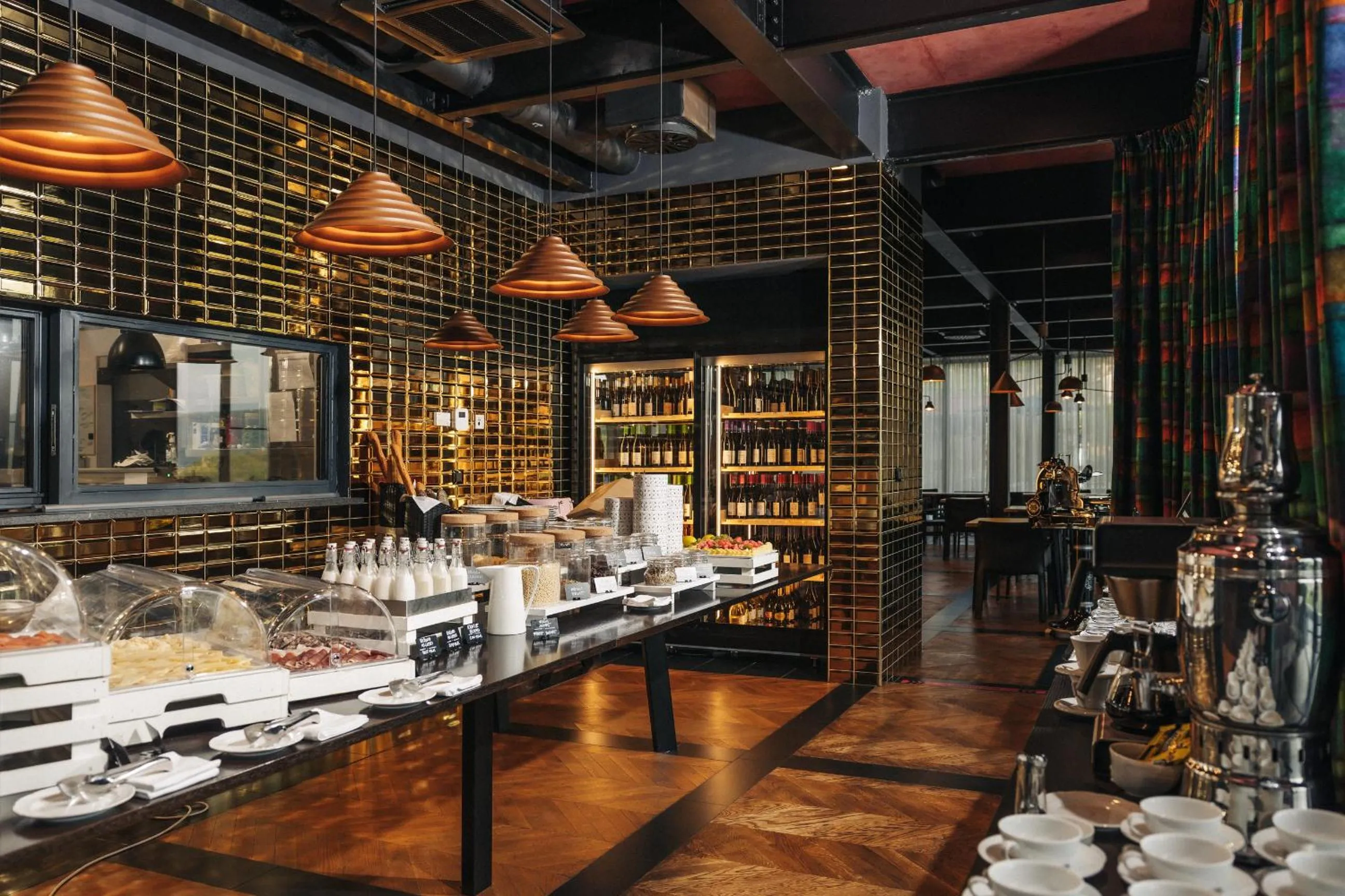 Breakfast in Winery & Design hotel ROXANICH