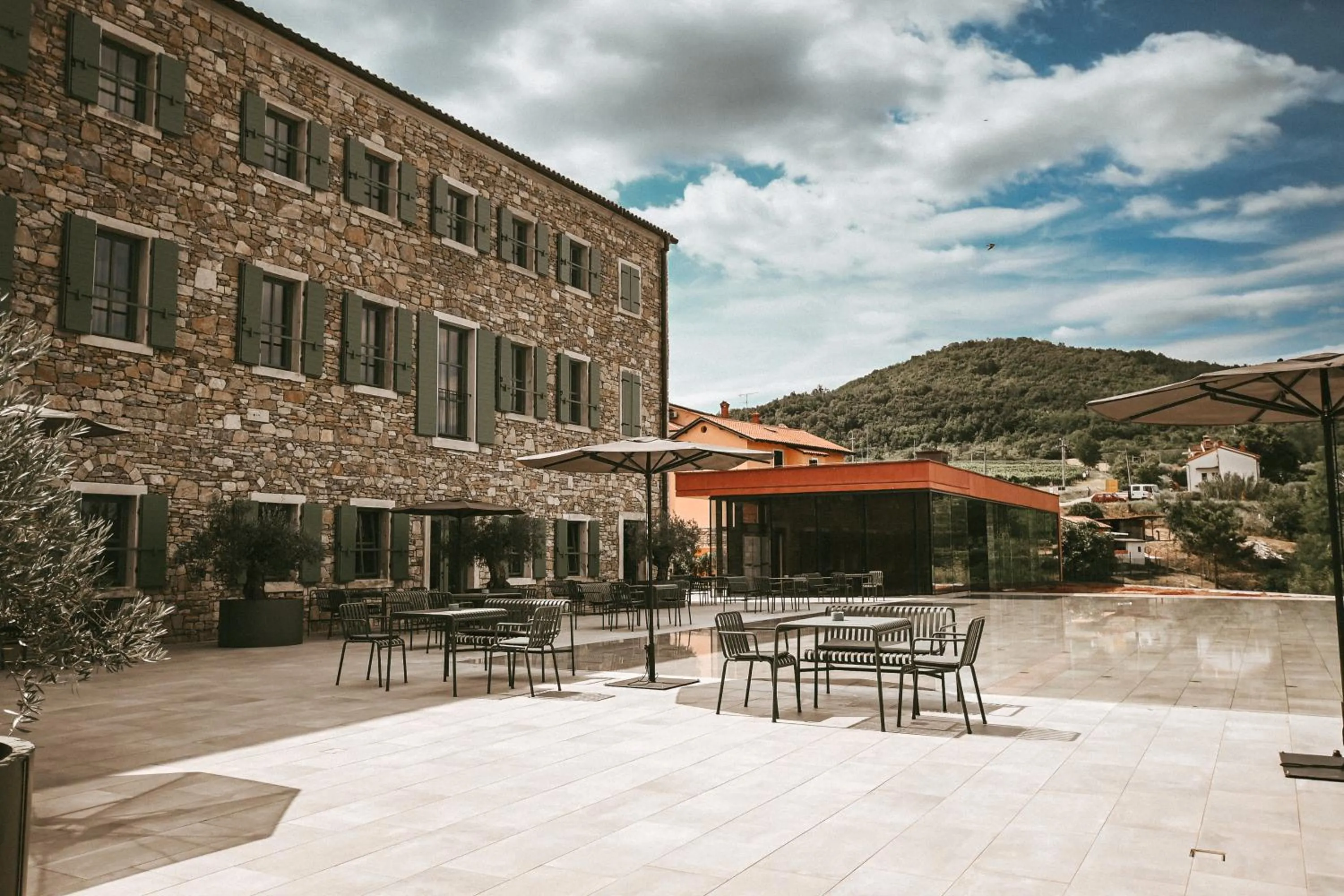 Property building in Winery & Design hotel ROXANICH