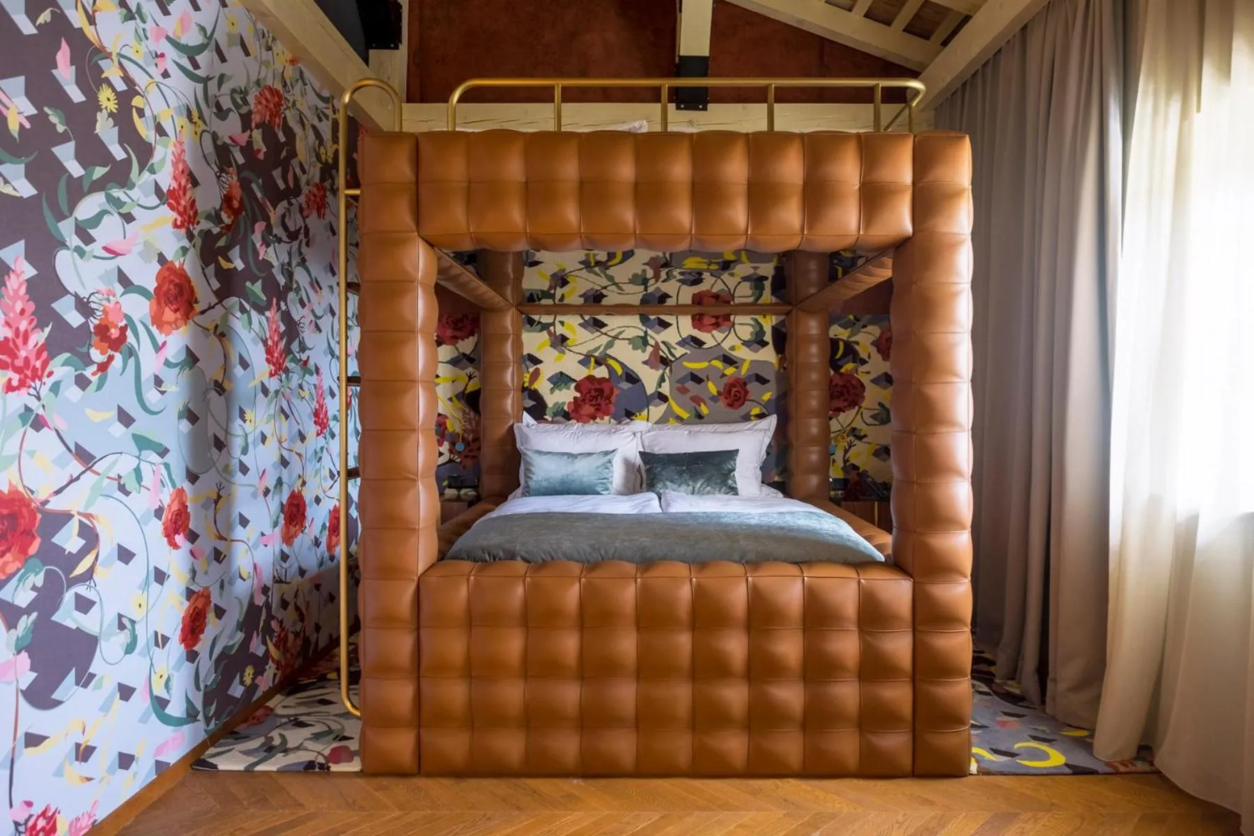 Bed in Winery & Design hotel ROXANICH